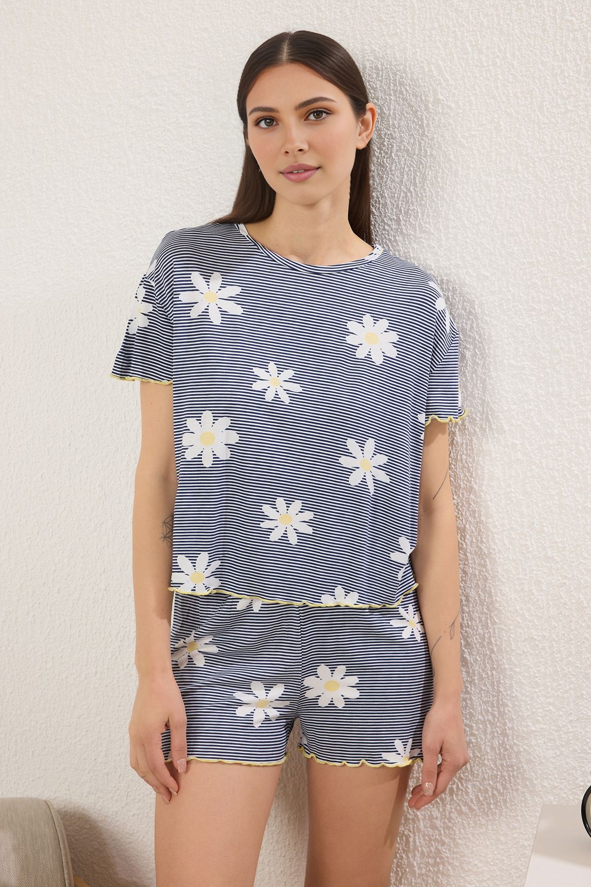 Trendyol Collection-Lavendelli Play Clothes Team with Columns and Lines Thmss25Pt00205 2