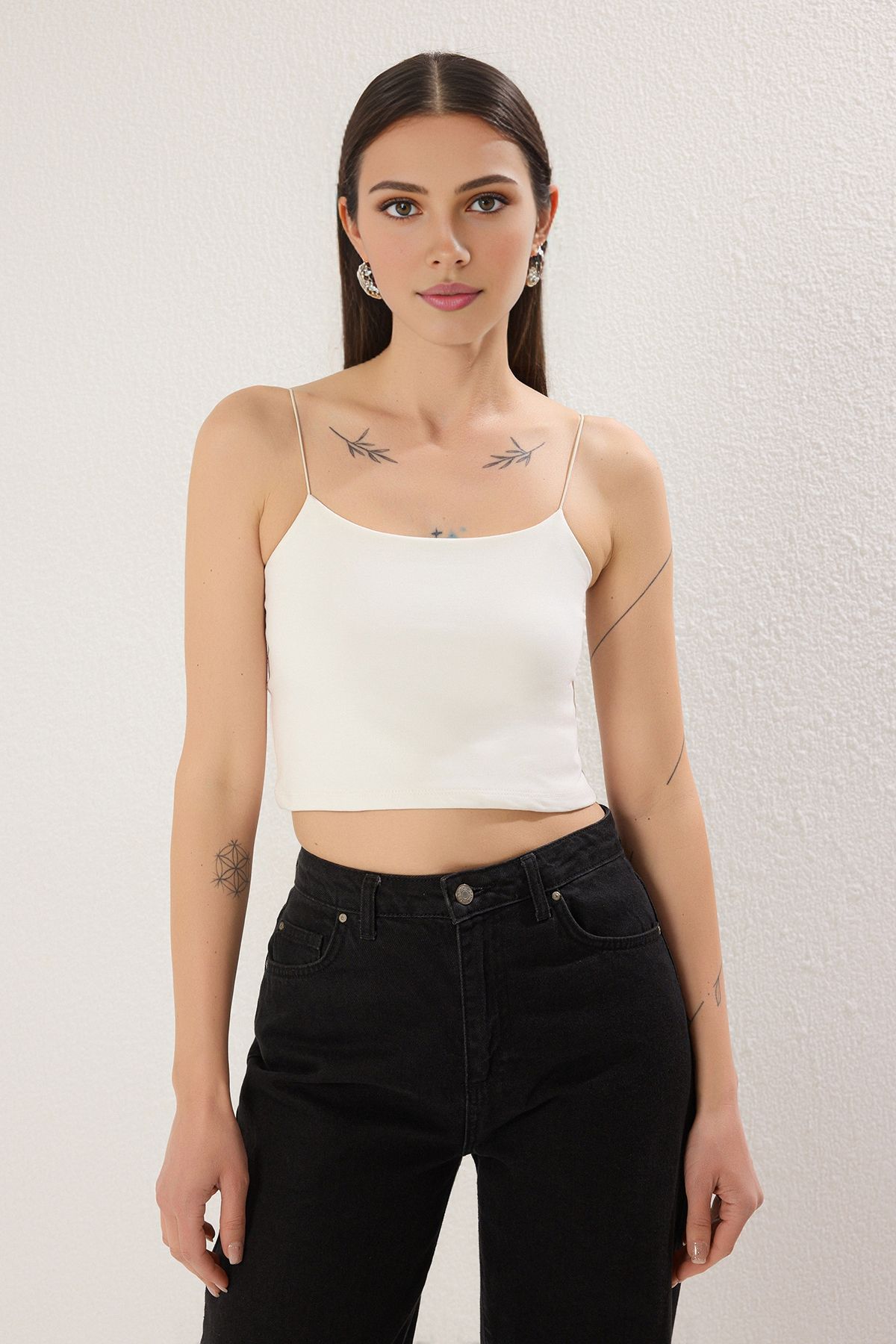 Trendyol Collection-BlackEkruYesil 3 пари Straps Crop Body Sitting Stretchy Orme Athlete TWOSS25AL00051 4