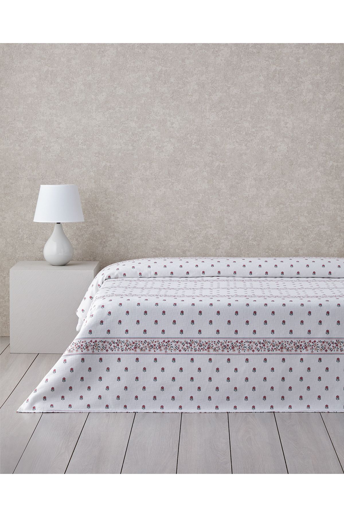 English Home Linii Florale Bumbac Imprimat Dublu Pique 200x220 Cm Pulbere - Mărime unică