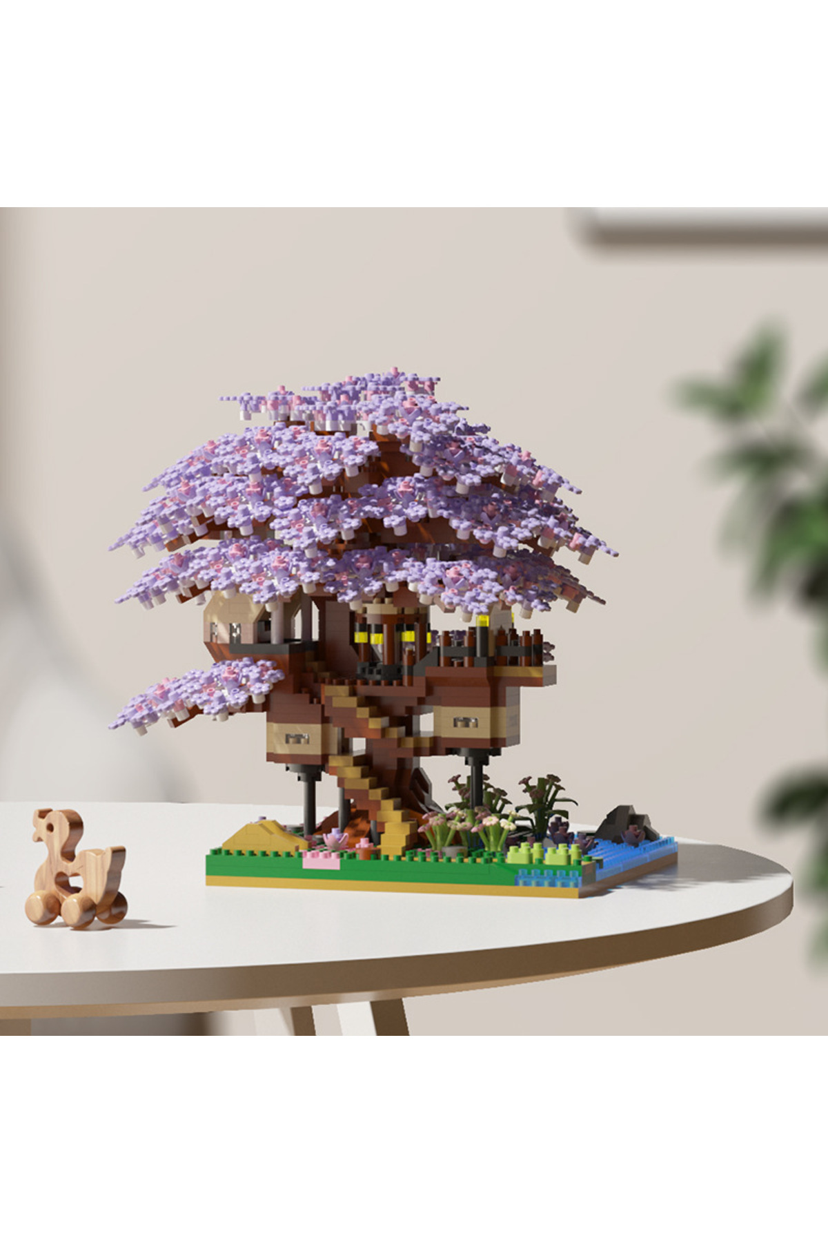ساختمان بزرگ بنفش صورتی درخت گیلاس با خانه درختی، بلوک ساختمانی میکرو ذره‌ای، مدل کلاسیک سری دخترانه