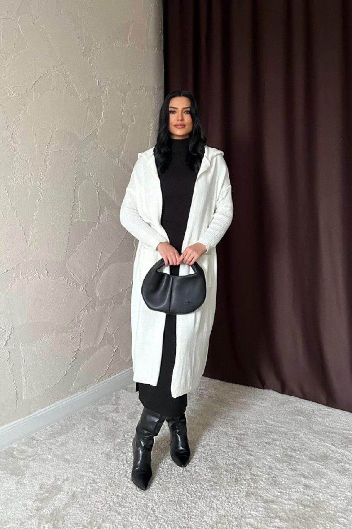 KAZAK Beyaz Arkası Yazılı Hırka
