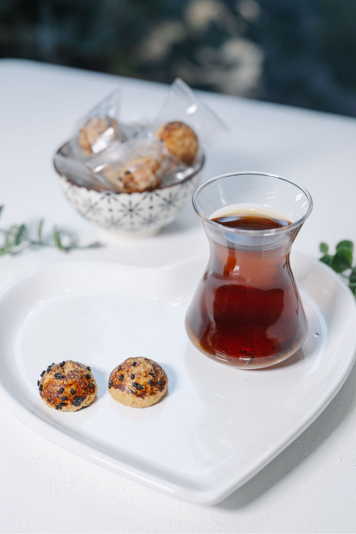HANEZAN Çörekotu Kaplı Dereotlu Peynirli Mini Kurabiye 5 Kg (Tek Tek Paketli)