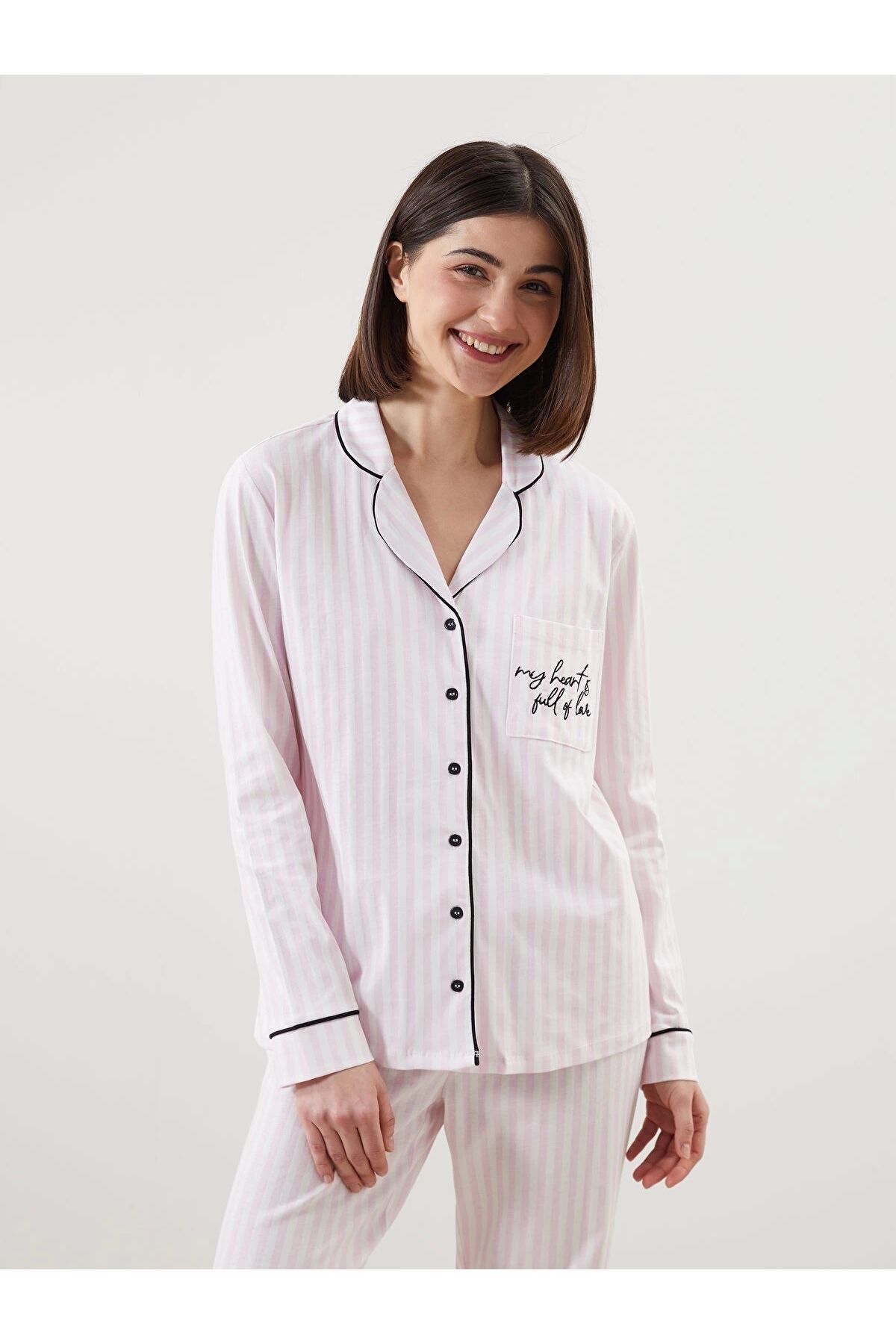 LC Waikiki-Set de pijamale LCW DREAM Ecru cu guler de cămașă brodat pentru femei 2