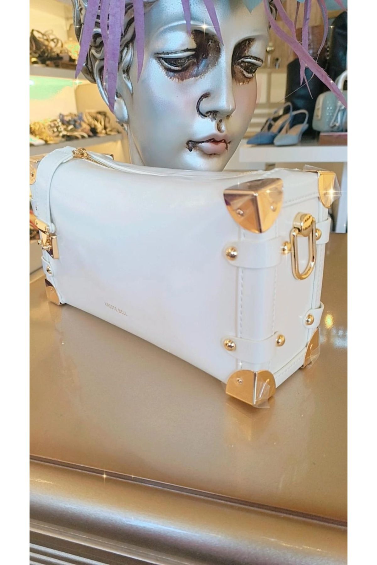 KRISTE BELL-Gold Detailed Hand and Shoulder Bag 2