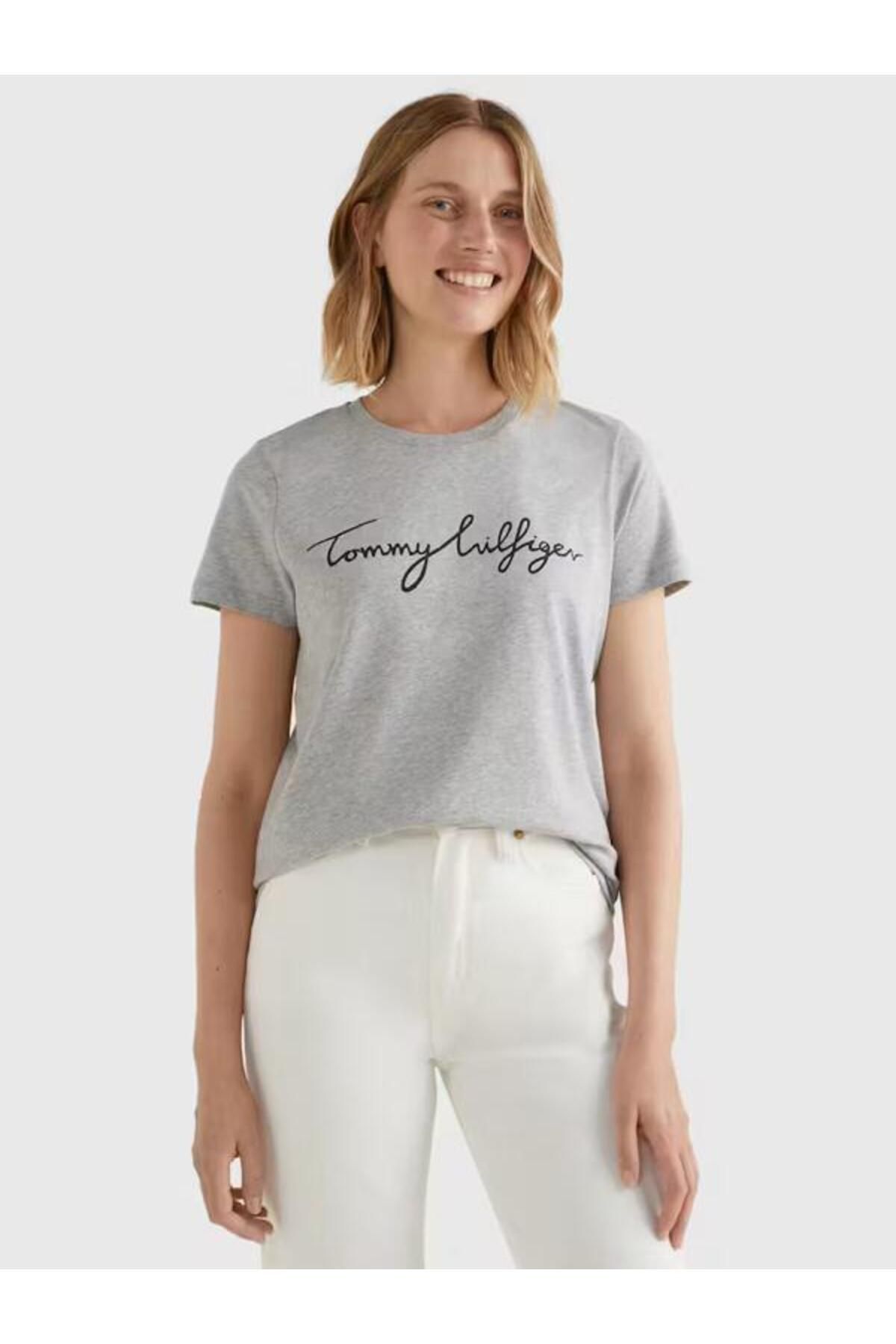 تی شرت خاکستری زنانه یقه خدمه Tommy Hilfiger