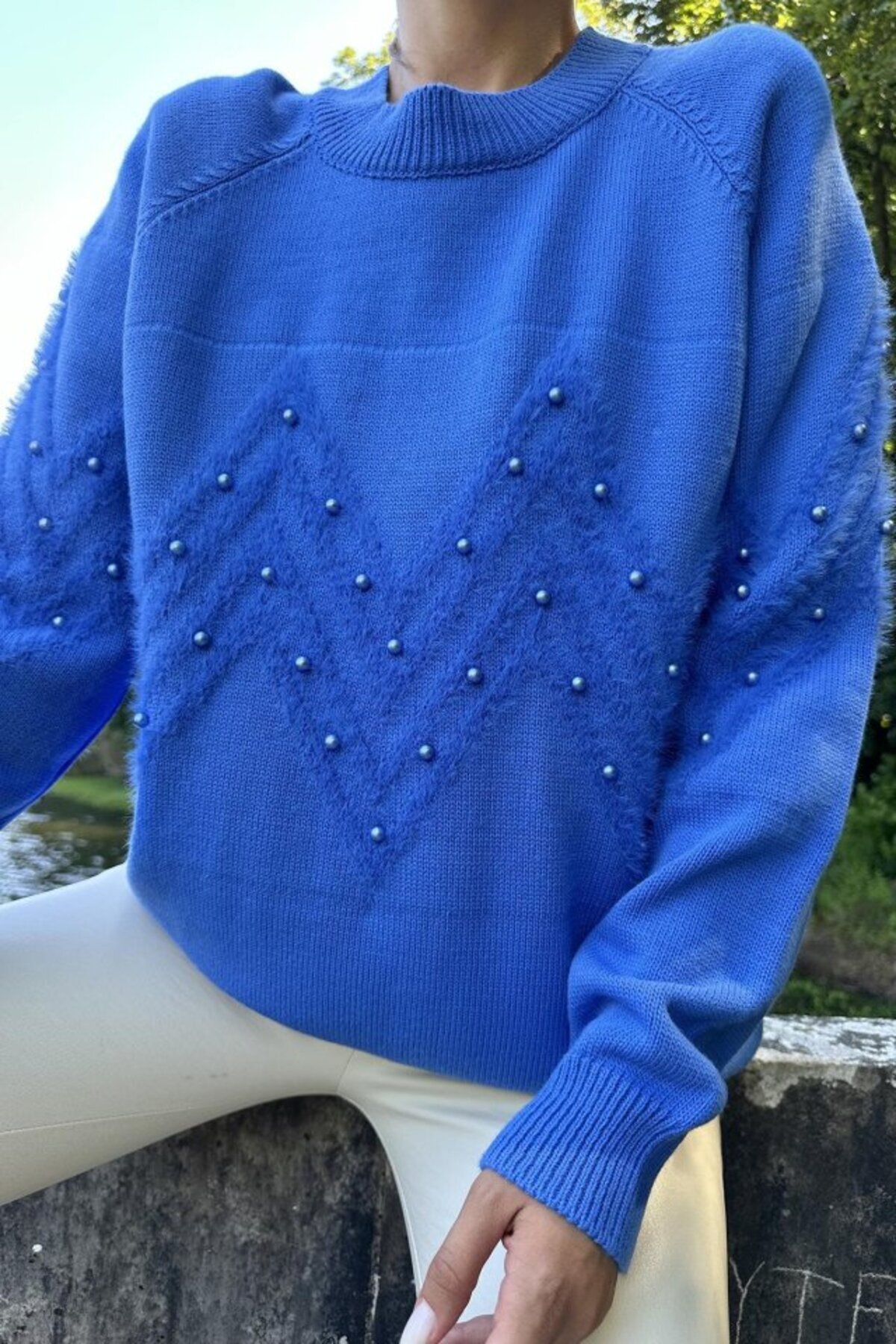 Miracle Omni-Blue Zigzag Beaded Knitwear Sweater 3