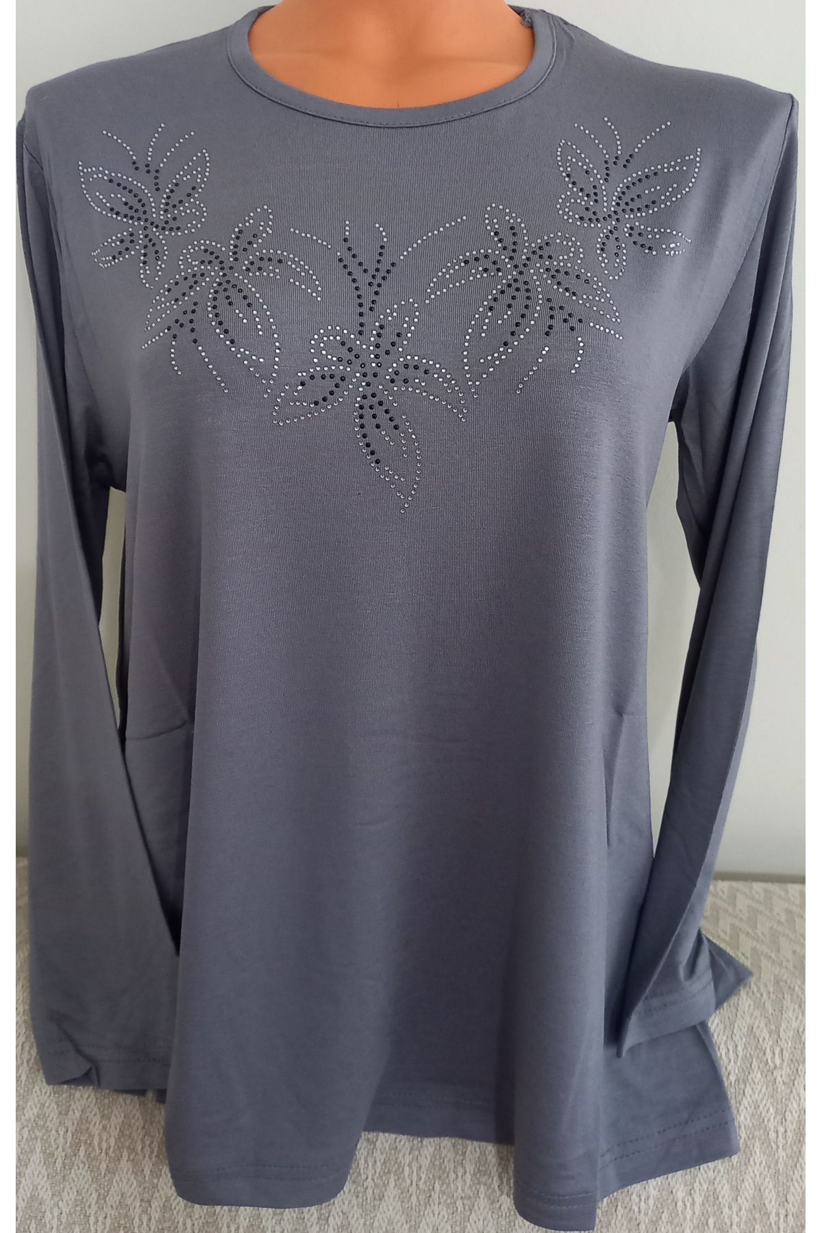 Anne-Gray Long Sleeve Mother Blouse and Rhinestone Long Sleeve Luminous Blouse 3