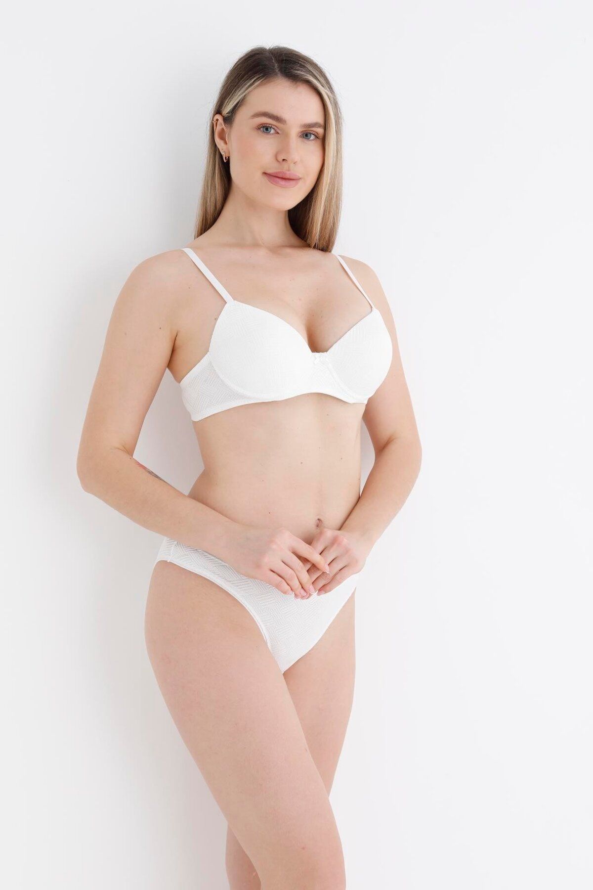 Lukas-Empty Ecru Bra Set - Small Diamond Pattern 5