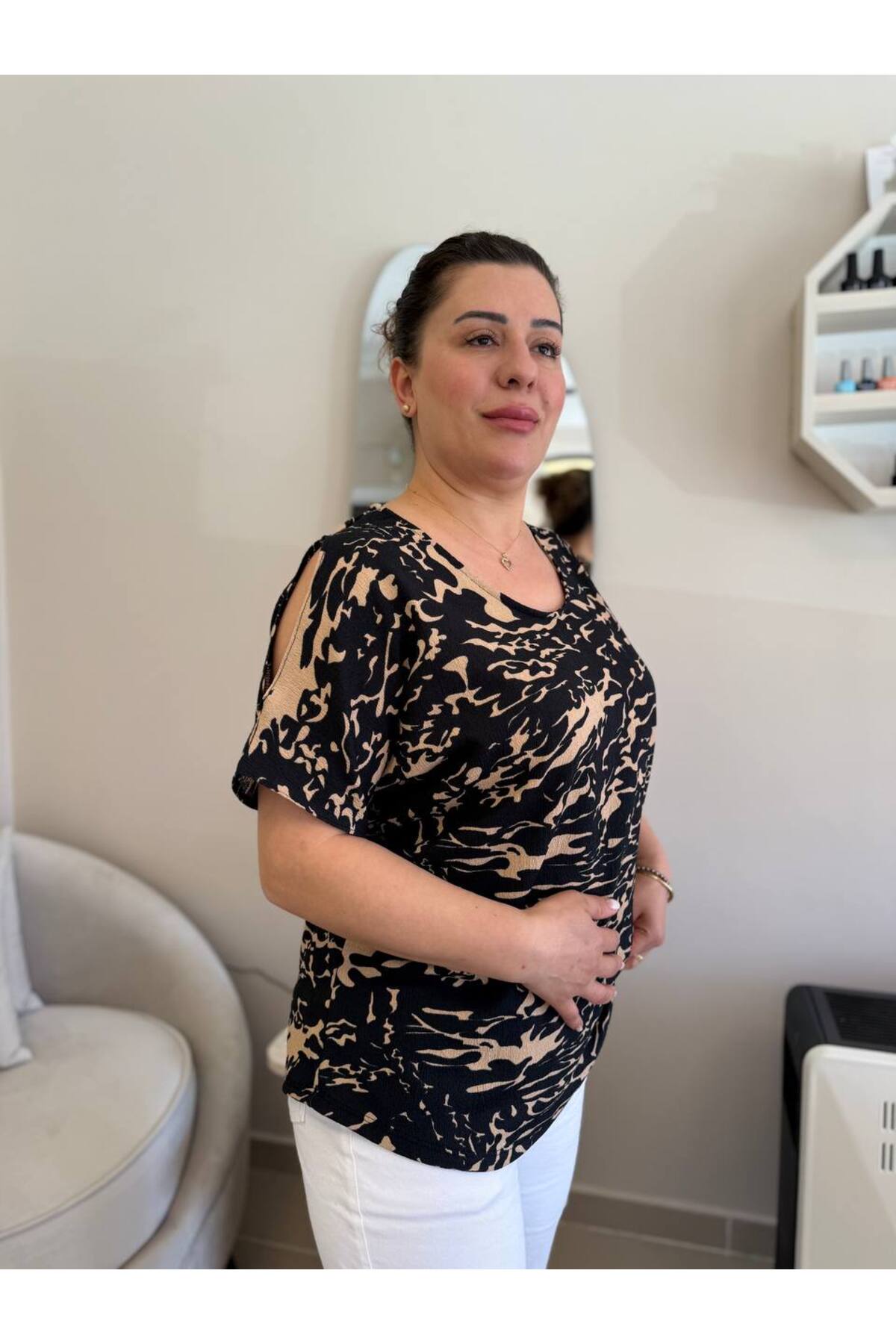 garajmood Kahverengi Desenli Omzu Yırtmaç Detaylı Büyük Beden Bluz görsel 4