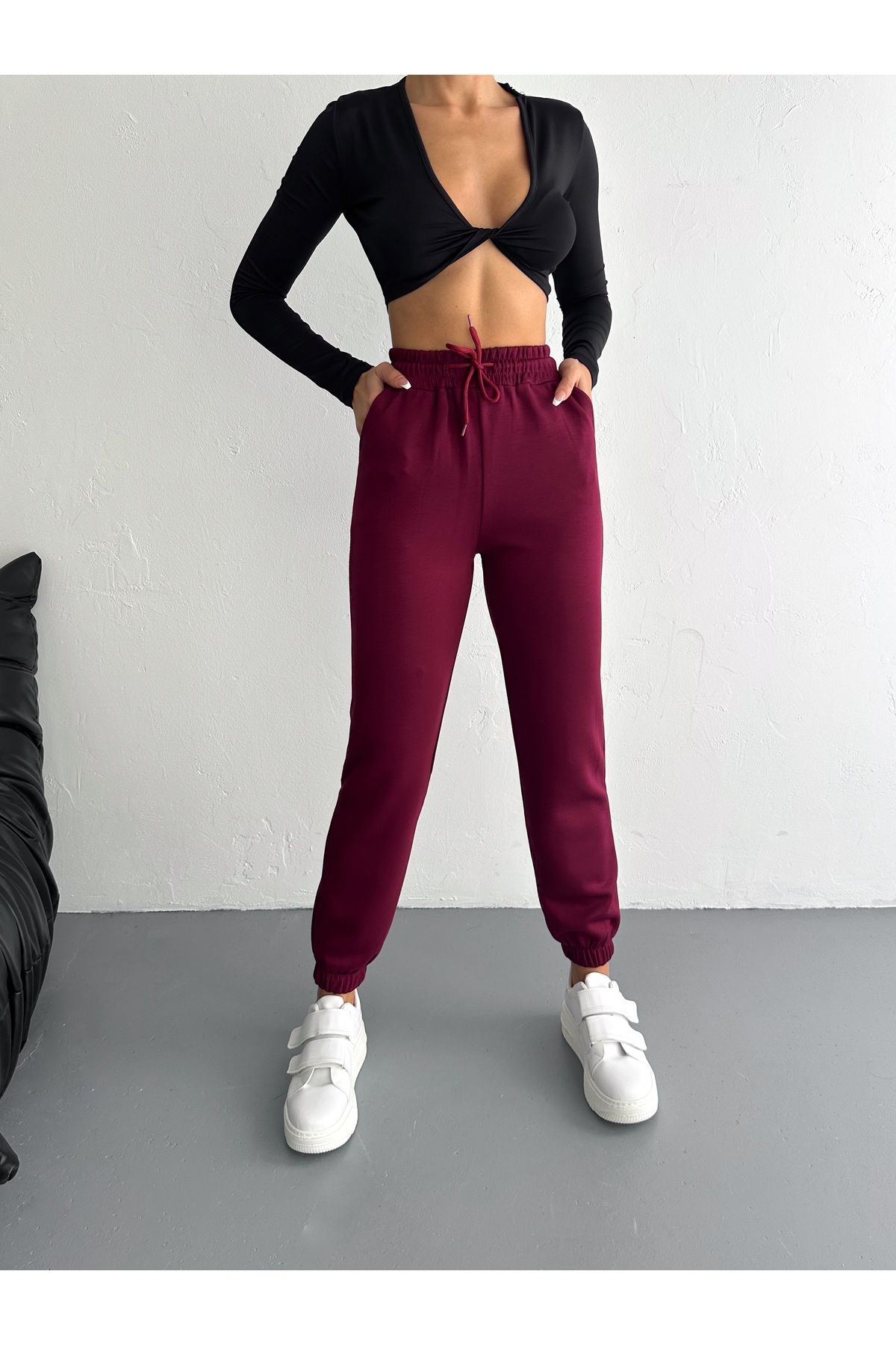 fiolin-Modal Fabric Soft Texture High Waist Basic Jogger Sweatpants 2
