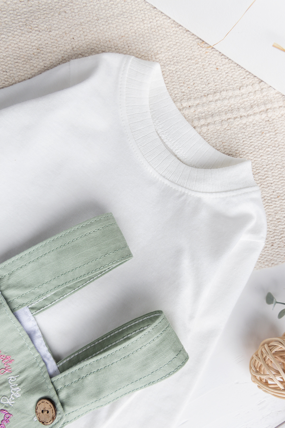 Babymod Çicekli Kedi Nakışlı %100 Pmuklu Kız Bebek Salopet Elbise Jile fotoğrafı 5 (önizleme)