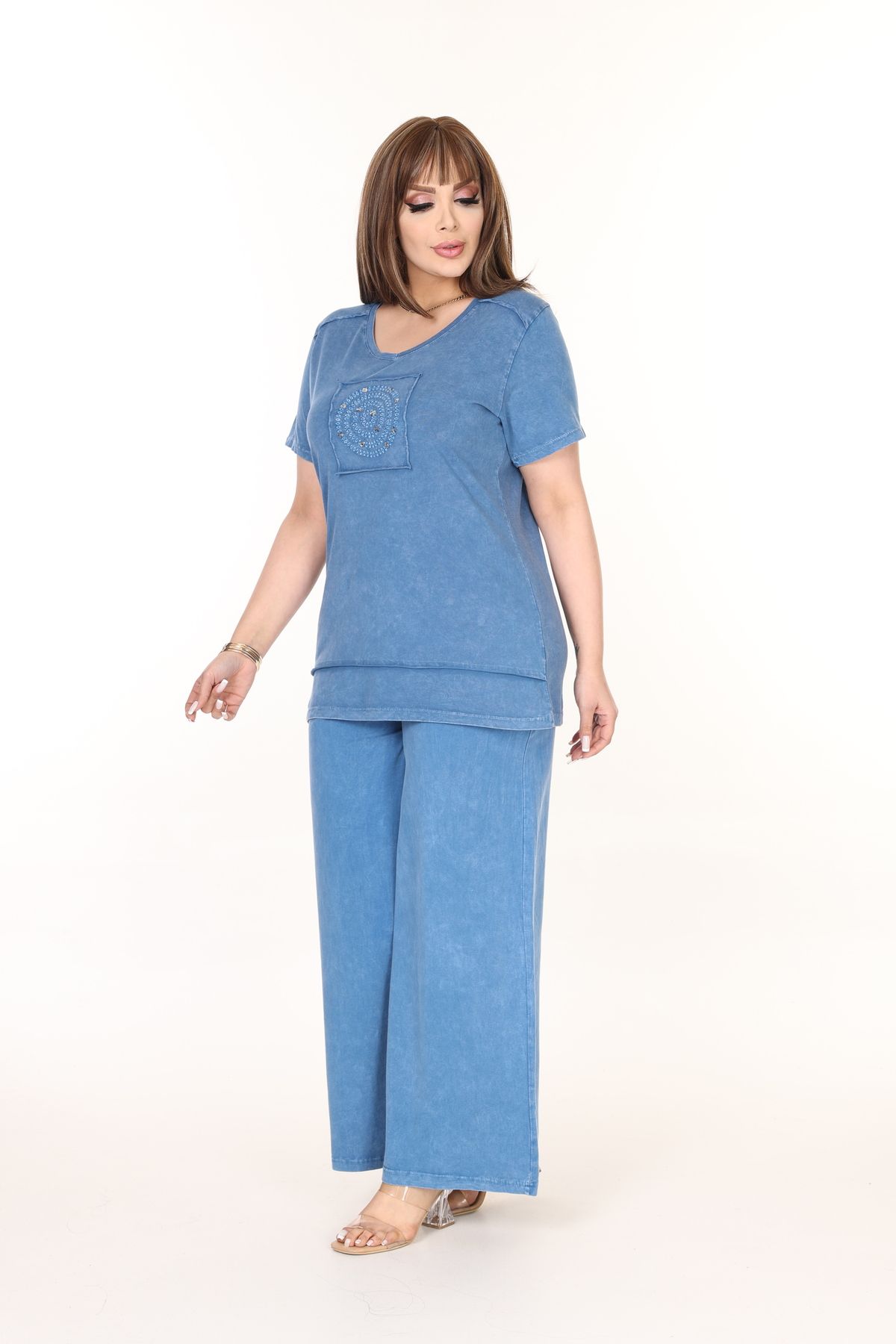 özle fashion-Modern Large Size Suit with Embroidery Detail on the Front 3