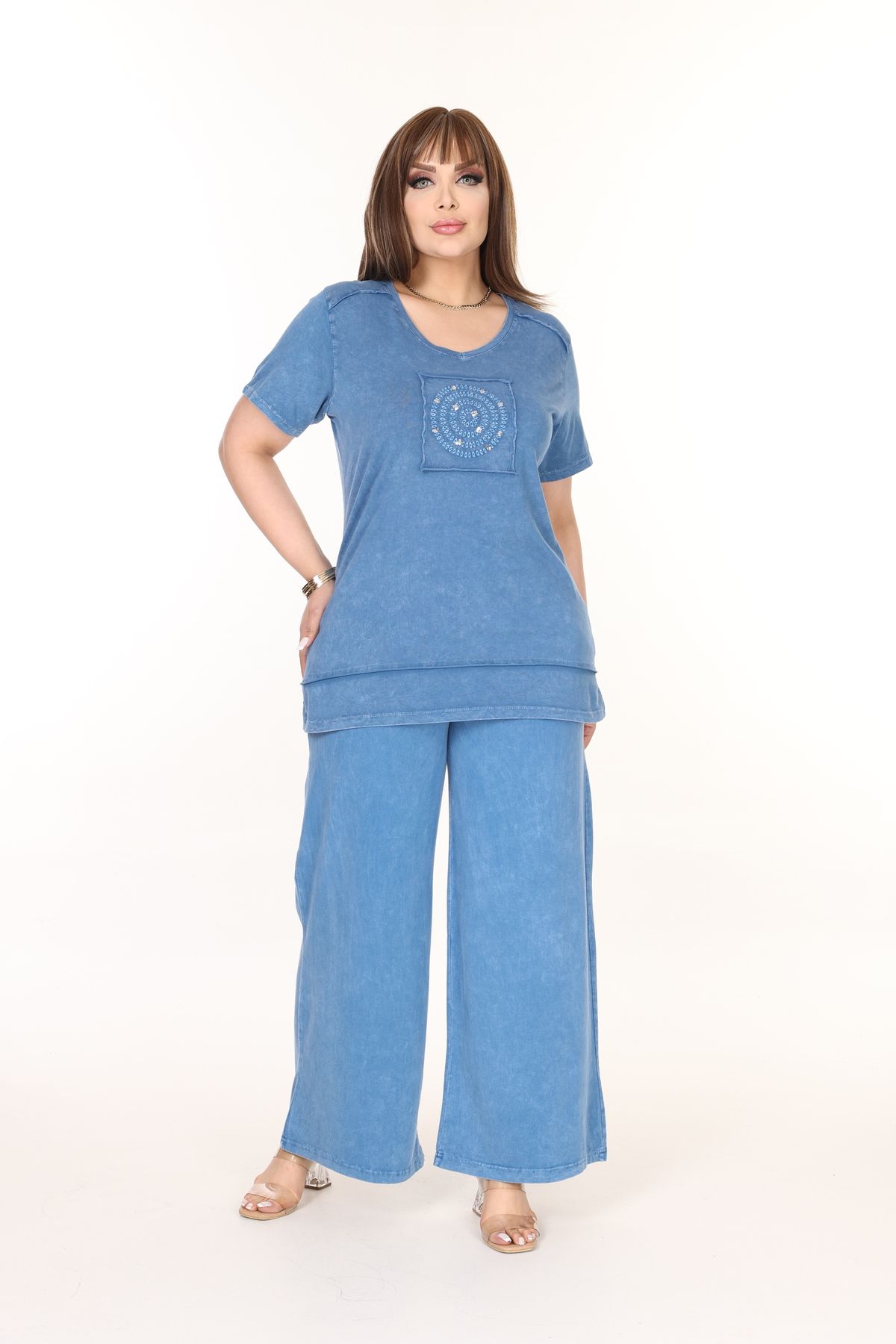 özle fashion-Modern Large Size Suit with Embroidery Detail on the Front 1
