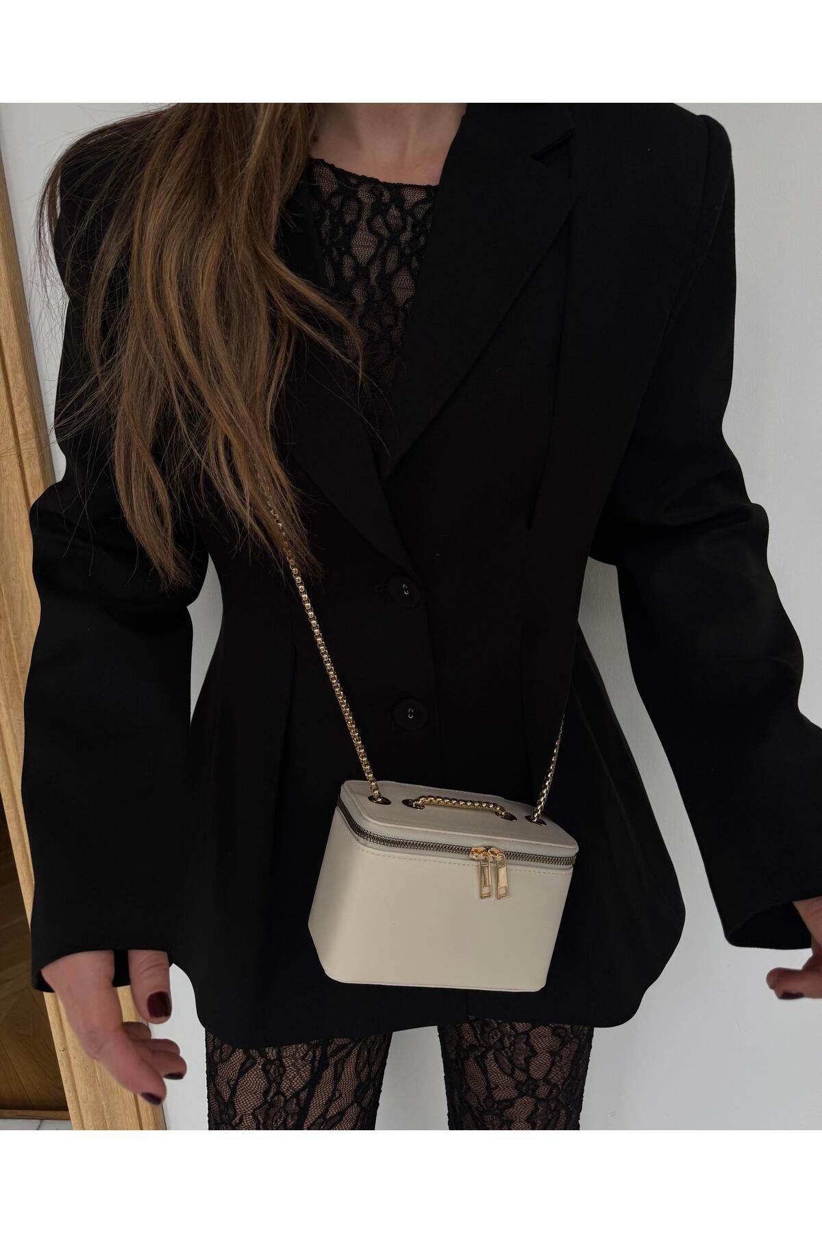 Tina İstanbul-Box Model Bag and Cream with Chain 5