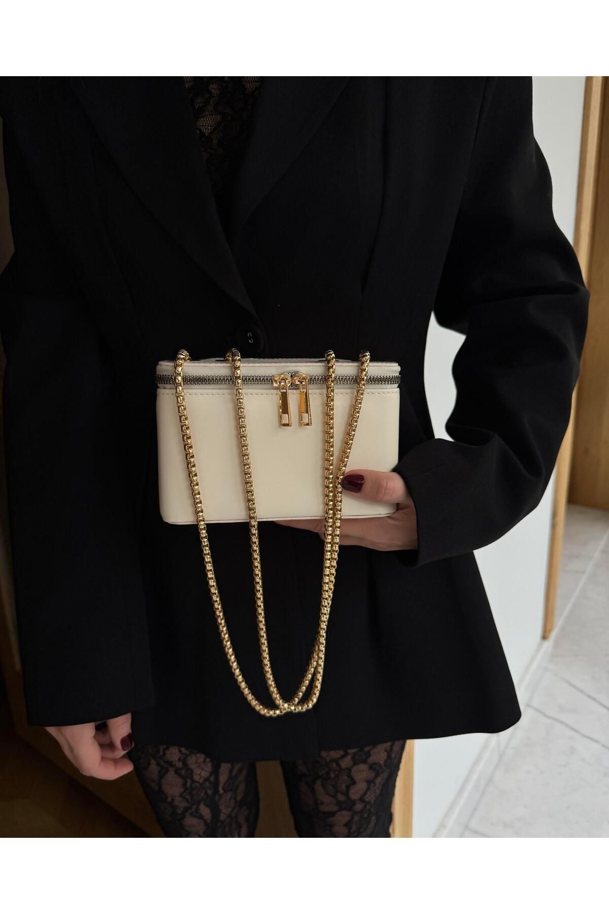 Tina İstanbul-Box Model Bag and Cream with Chain 3