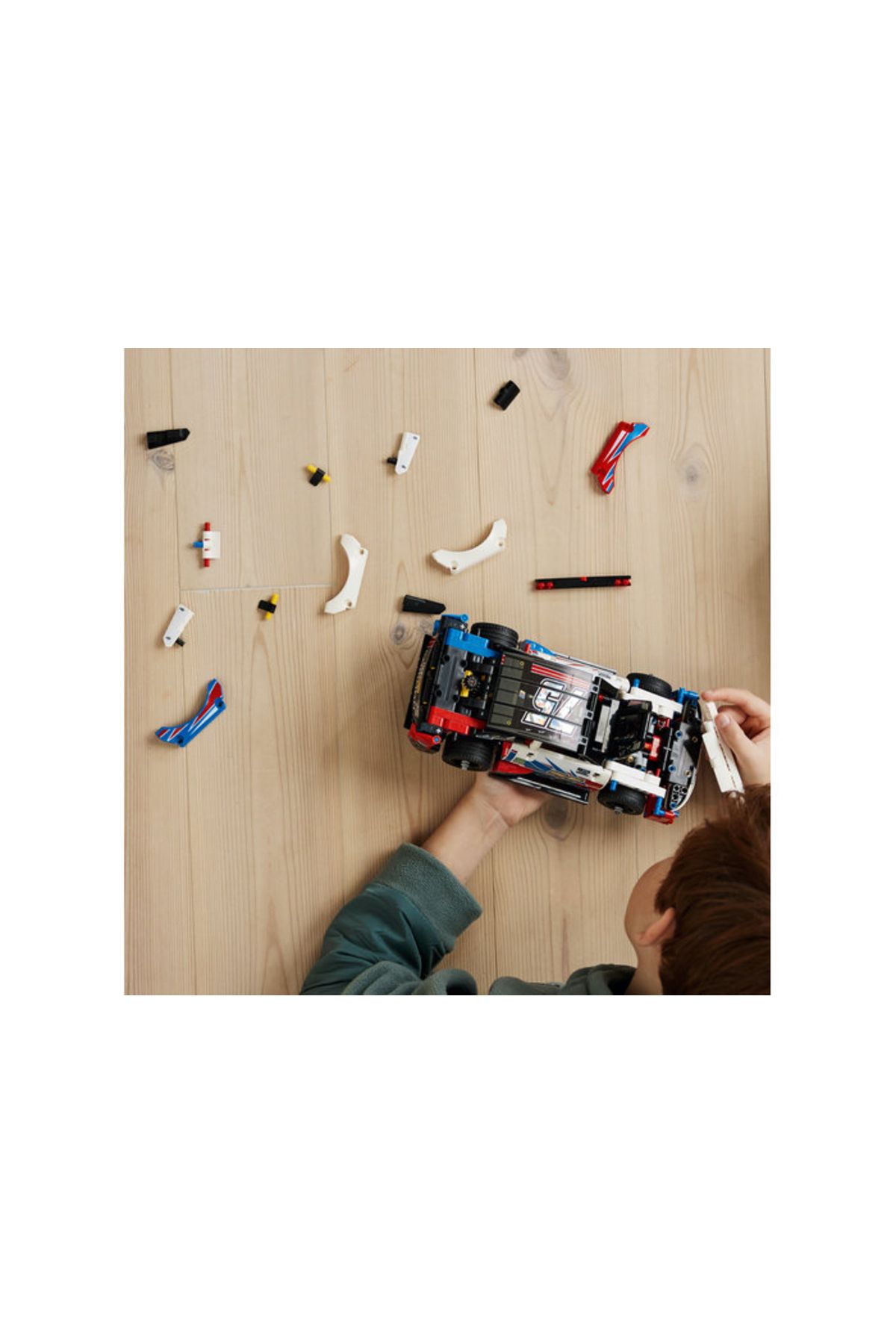 LEGO-Technic Nascar ® Chevrolet Camaro Zl1 42153 - Set de construcție pentru copii (672 piese) 4