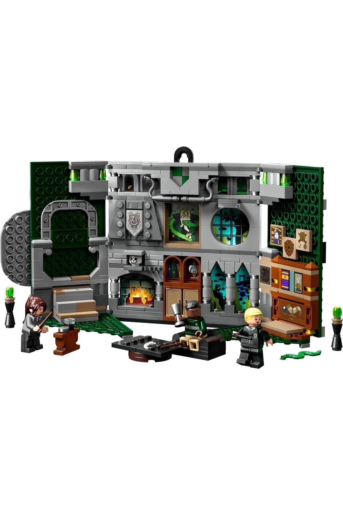 LEGO-Harry Potter Slytherin Building Flag 76410 - Creative Toy Set (349 Pieces) 2