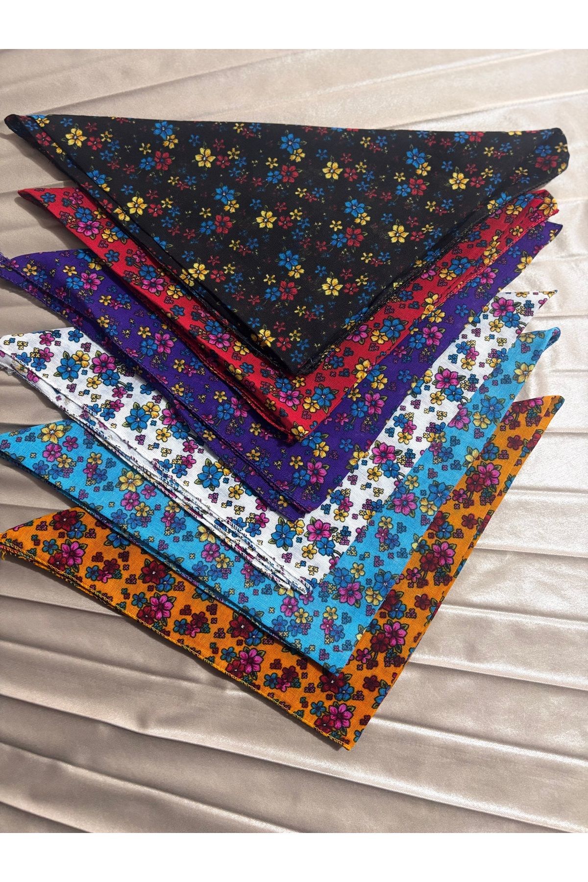 brako tekstil Turban Pentru Cap Cu Model Floral - Accesoriu Pentru Păr Bandana Infinity Multicolor (1 Bucată) Femeie - MSTD