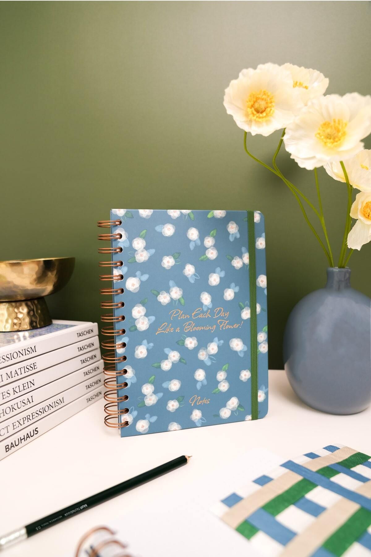 Matt Notebook-A5 15x21 سم دوامة مرنة منقطة مذكرة غير مؤرخة الزهور 3