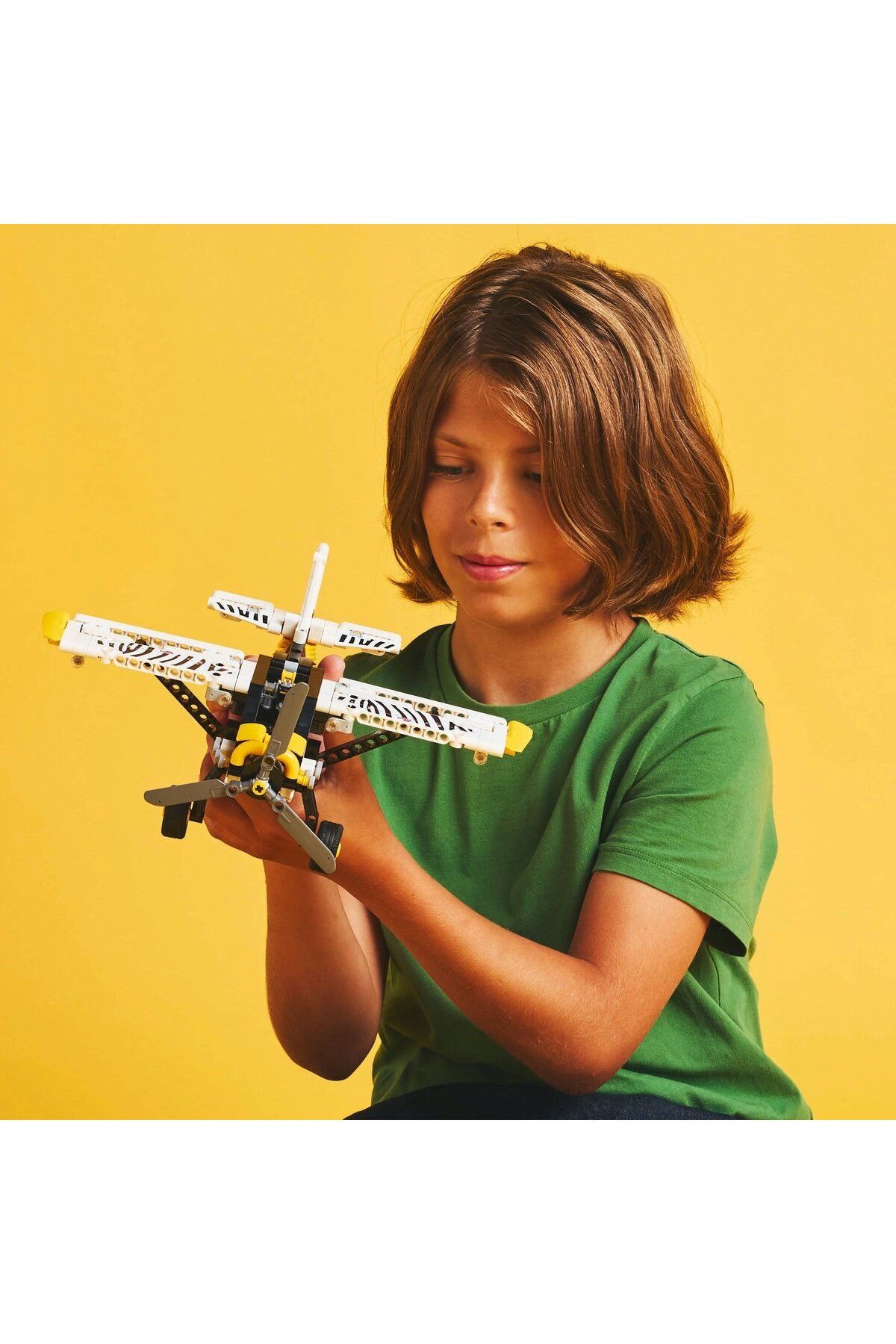 LEGO-Set LEGO Technic - Avion pentru zone greu accesibile (42198) 6