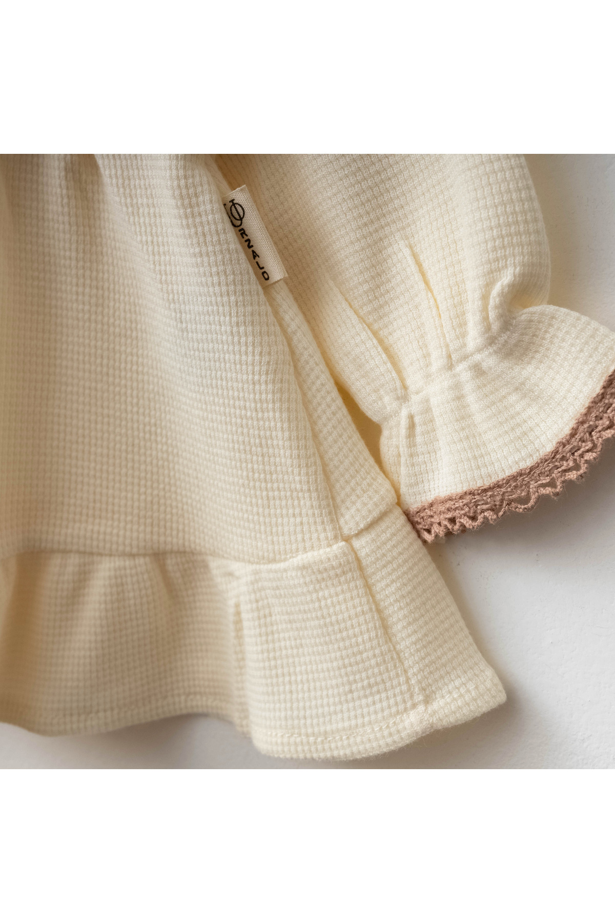 Jammybaby Maita Elbise Kalp Nakışlı Kare Mendil Yakalı %100 Pamuk Waffle Dantelli Bandanalı Kız Bebek Takım fotoğrafı 5 (önizleme)