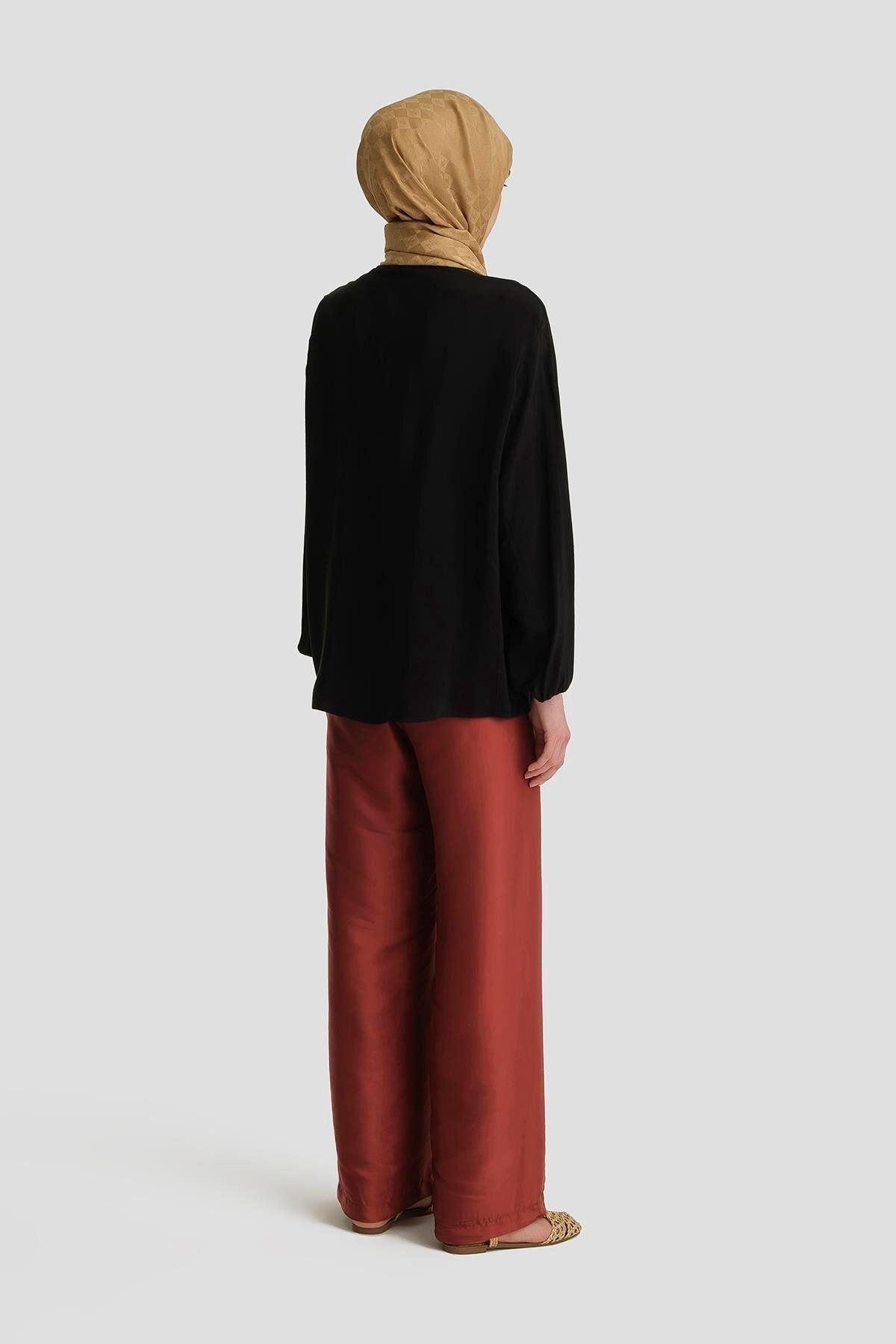 Armine-25Y3719 Black Buttoned Blouse 5