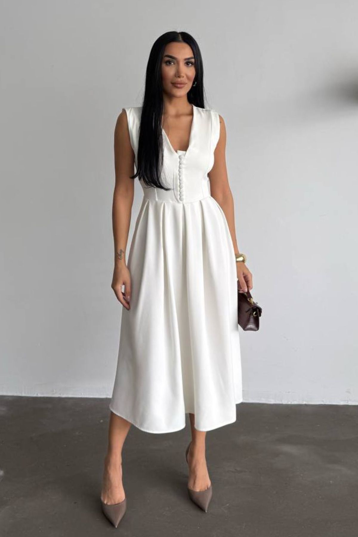 fehika-White Midi Dress Low-Cut Sleeveless Dress 4