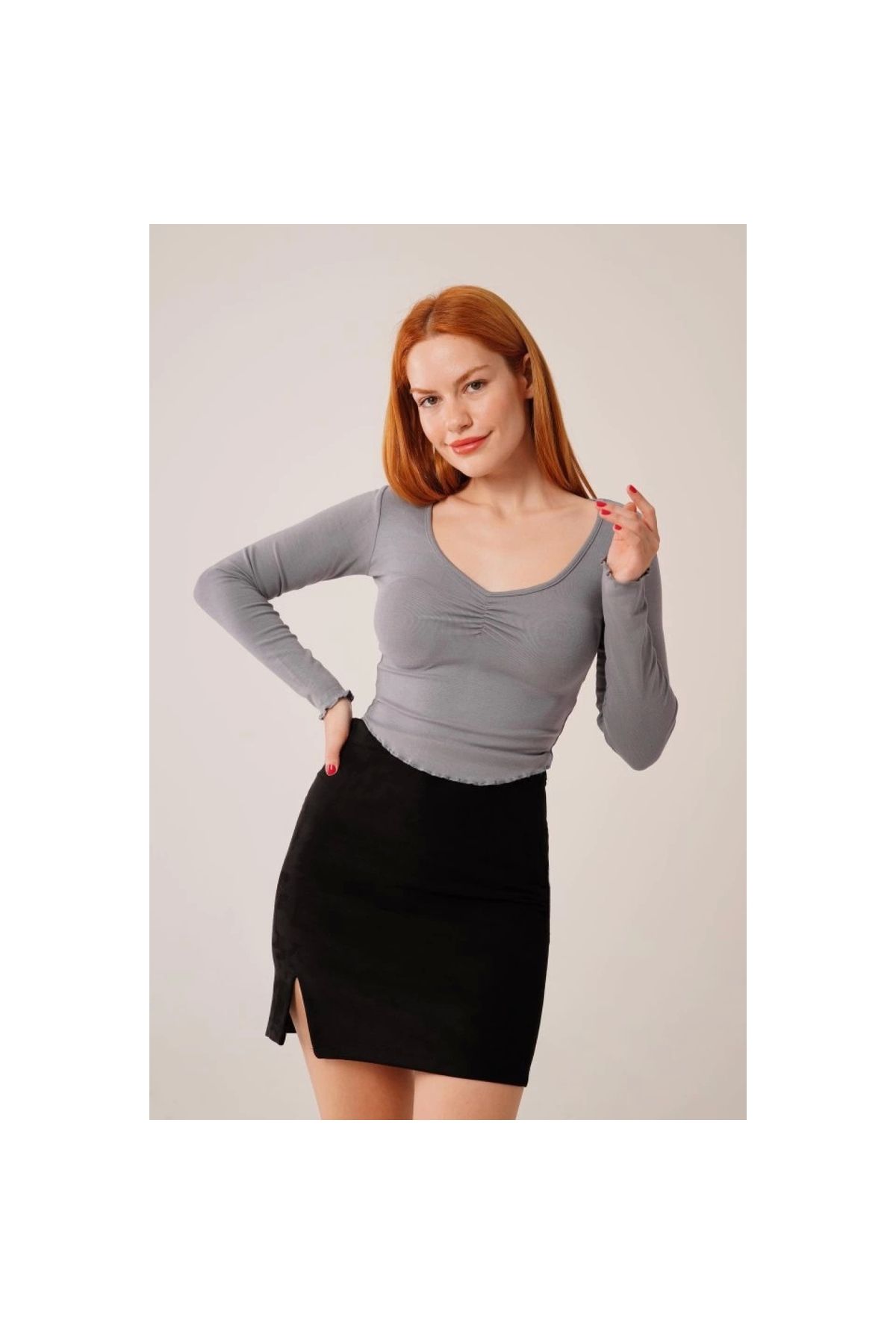 Narnuga MARSiLYAN- Geniş Yaka Basic Body Bluz