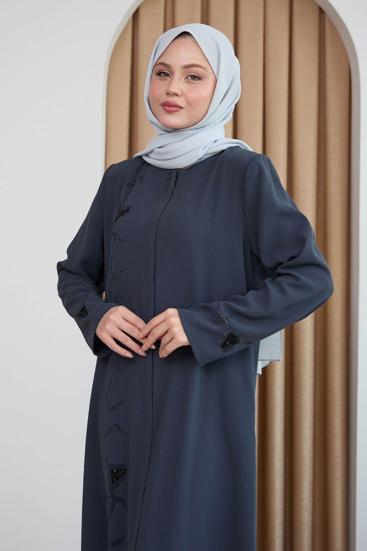 InStyle-Flat Anthracite Ferace with Sequin Pattern 4