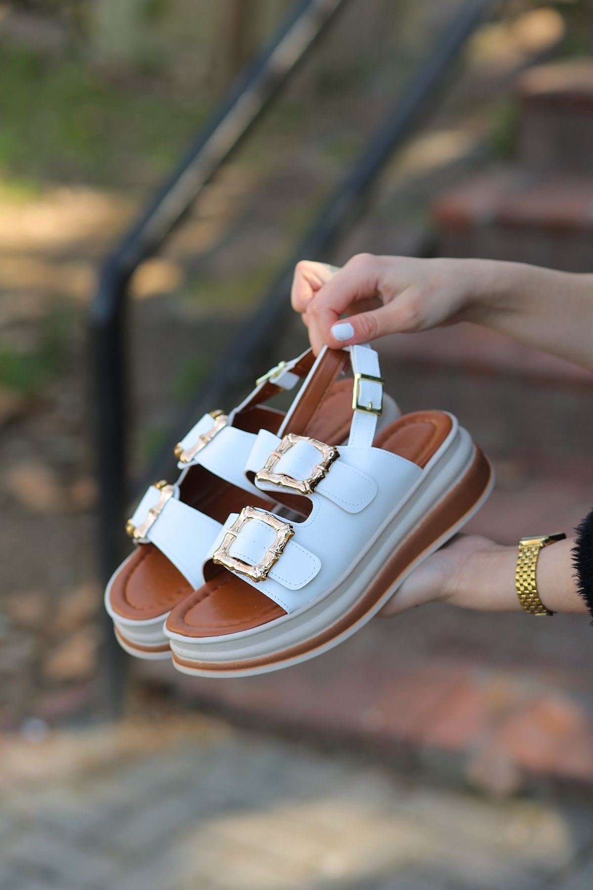 otuzbesshoes Posi 319-Şv Toka Detaylı Kadın Sandalet