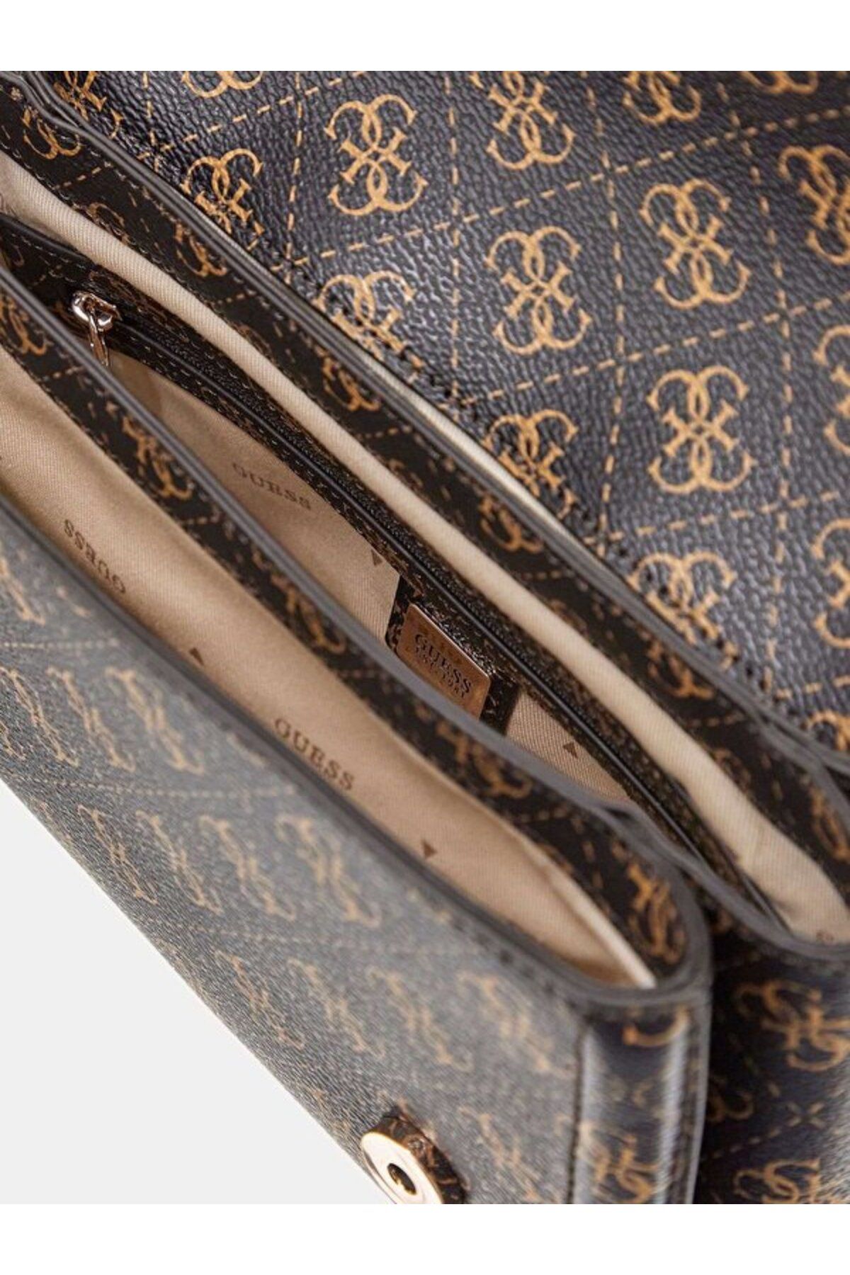 Guess-Dámská crossbody kabelka Noelle 3