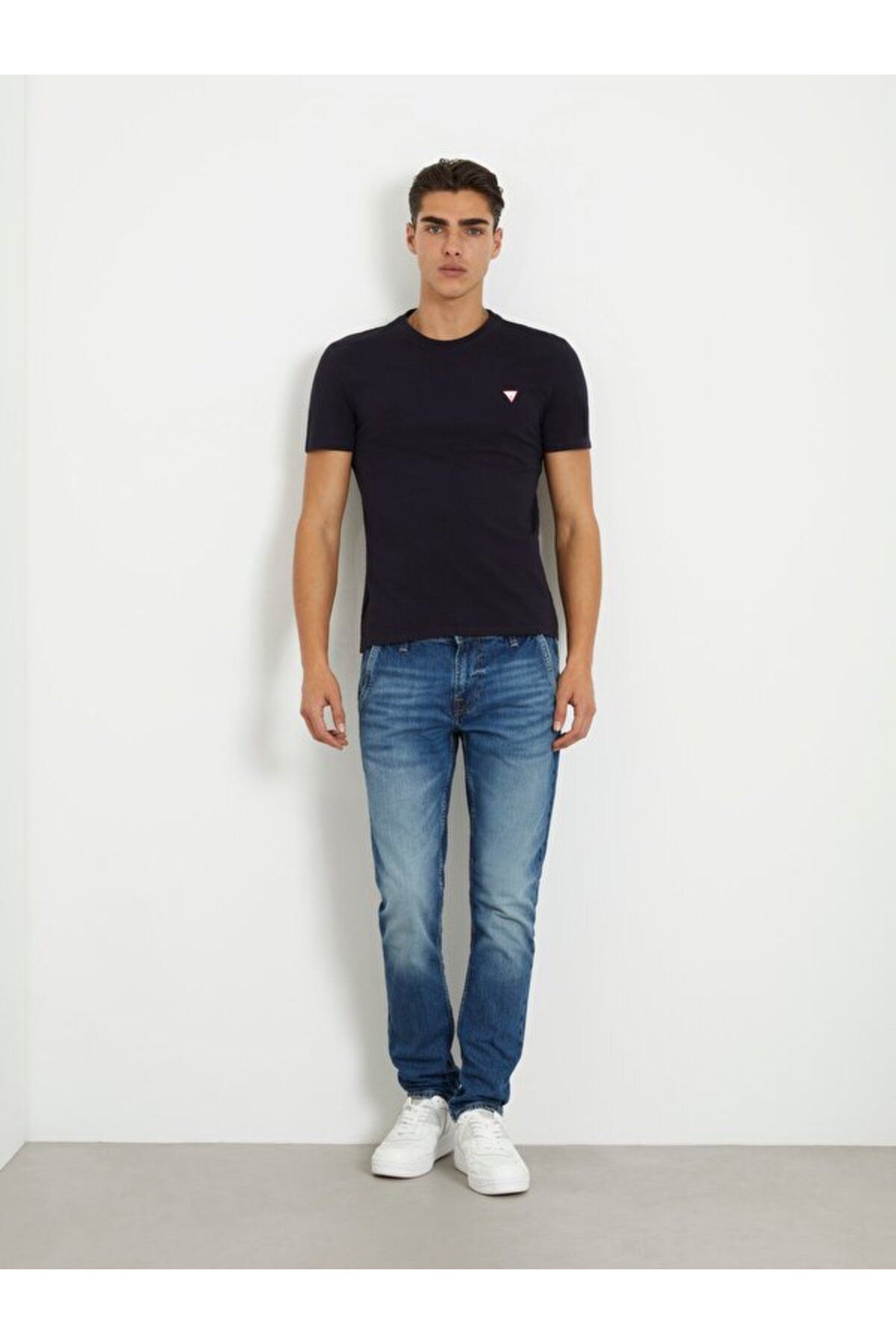 Guess-Pánské tričko Cn Ss Core Tee Slim Fit 2
