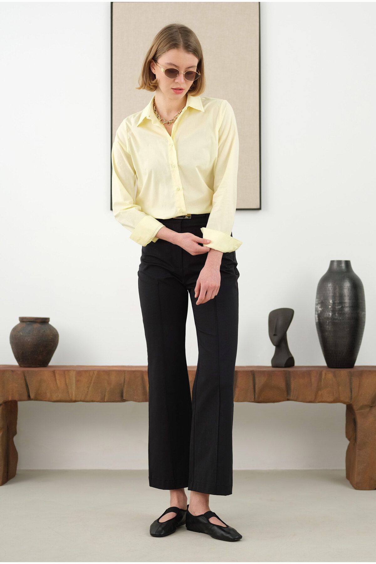 HEQA-Short Fit Top - Soft Yellow 3