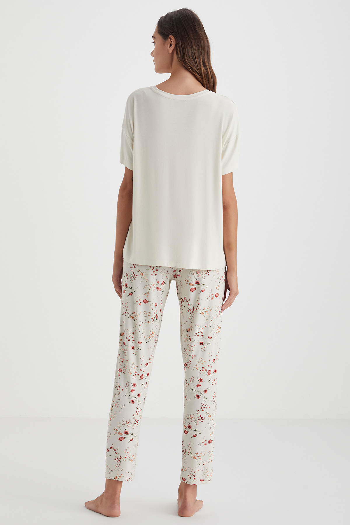 Catherine's-Floral Patterned Pajama Set 4