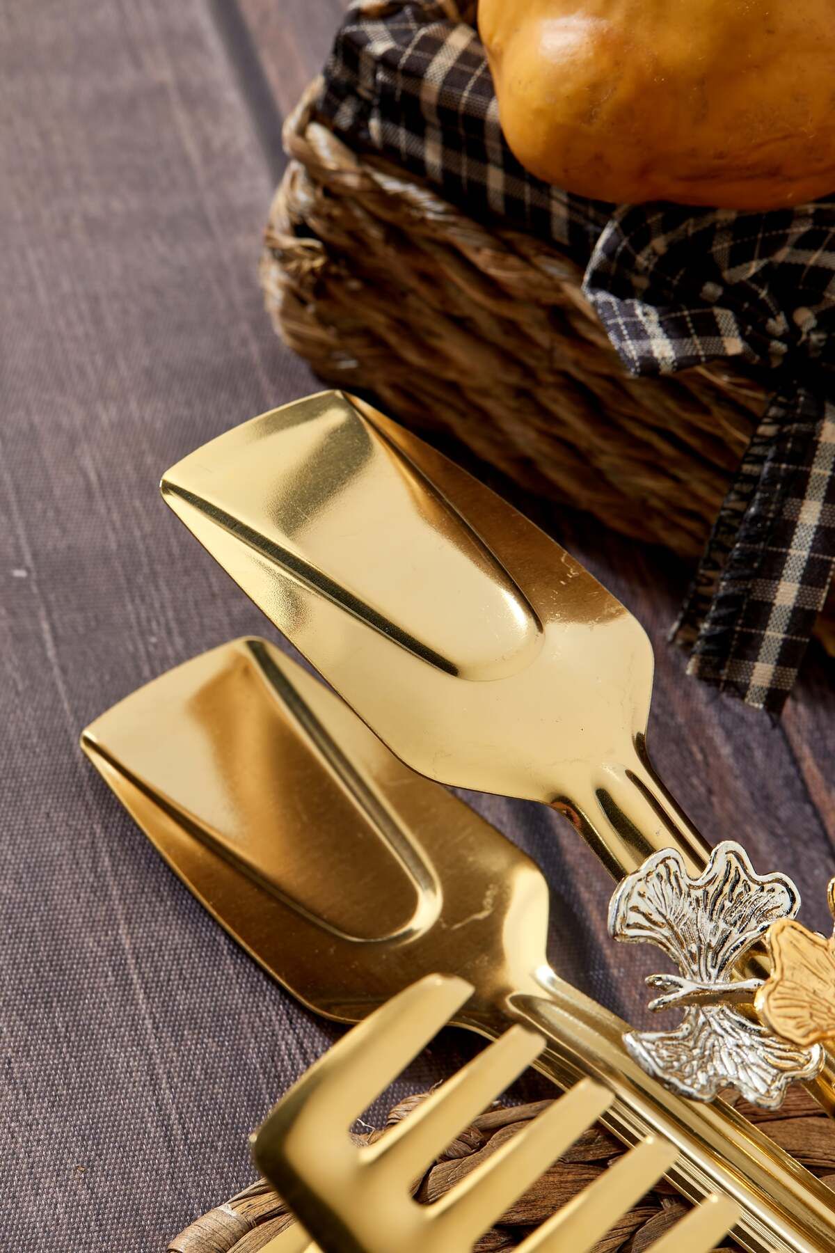 Milenay-Set of 3 Decorative Serving Tongs - Butterfly Detail, Elegance and Functionality Together 5