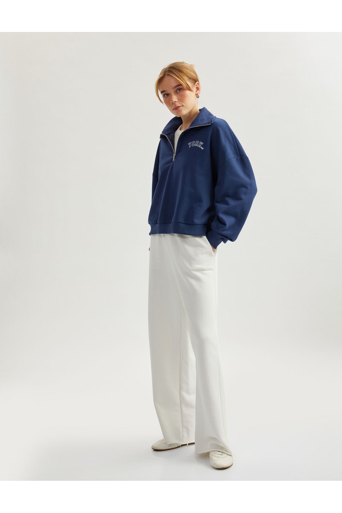 Koton Yeni Sezon Üç İplik Uzun Kollu Dik Yaka Yarım Fermuarlı Sweatshirt