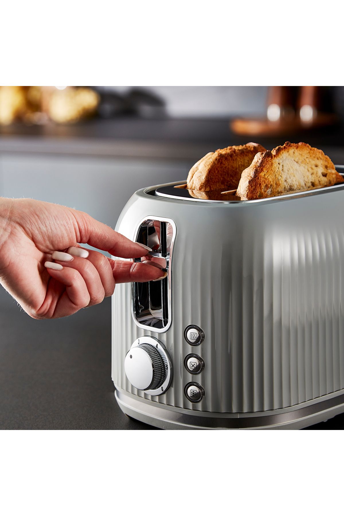 Geepas-Fluted Bread Toaster 2 Slice Slot 1000 W|  6 Adjustable Browning Control and Removable Crumb Tray 4