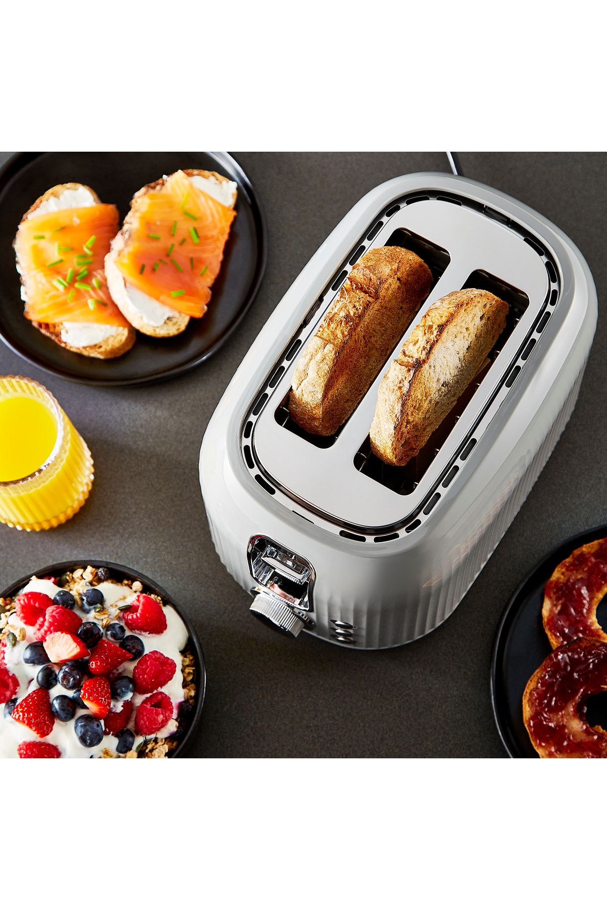 Geepas-Fluted Bread Toaster 2 Slice Slot 1000 W|  6 Adjustable Browning Control and Removable Crumb Tray 2