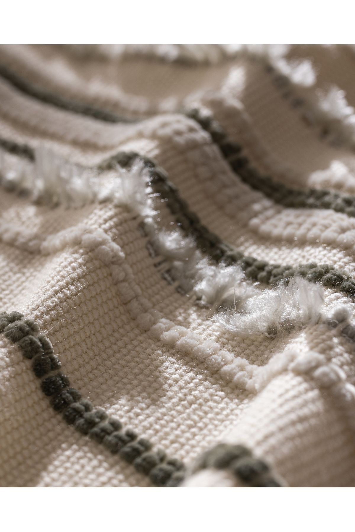Madame Coco-Two-Person Bedspread - Ecru/Earth 5