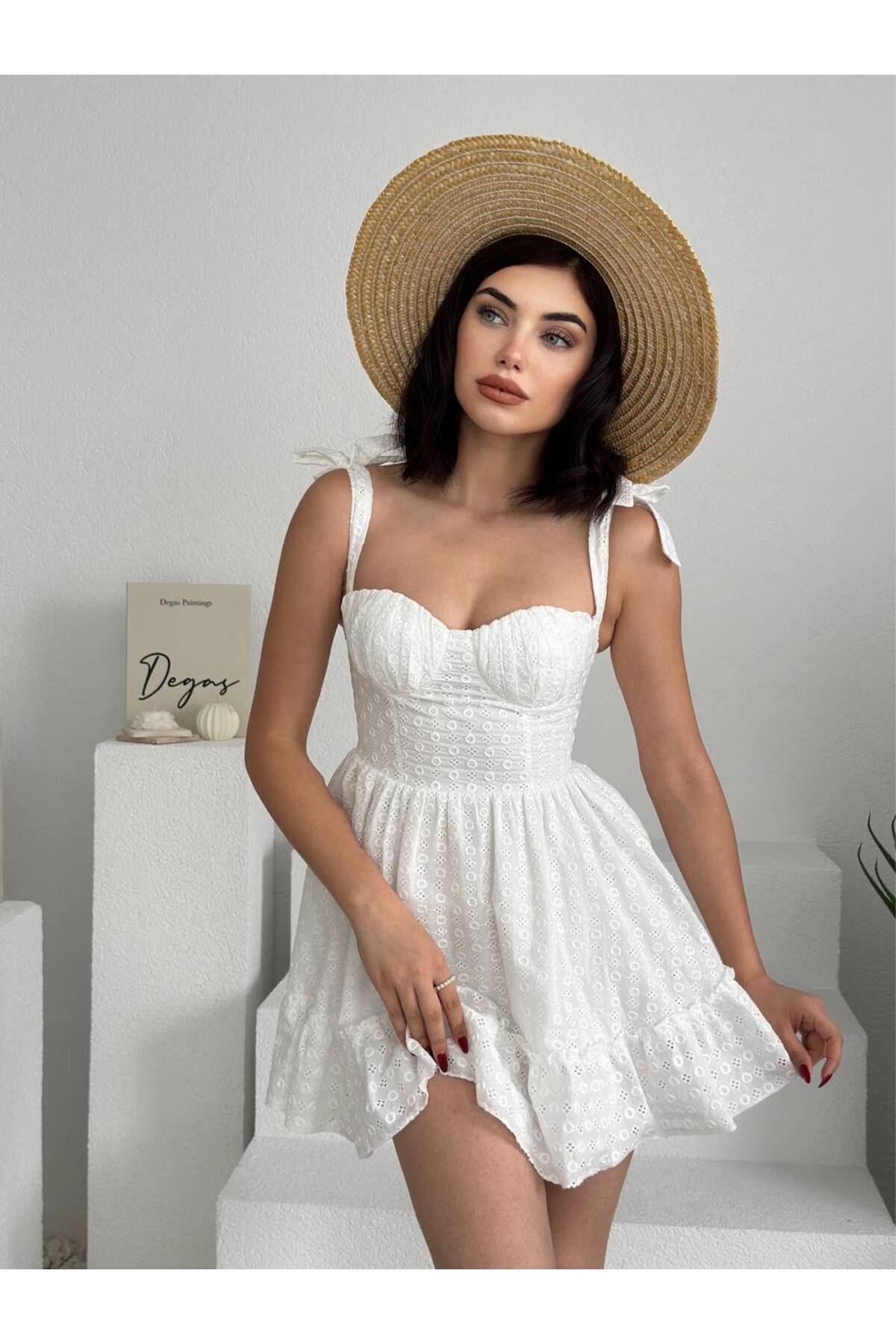 complete the look image