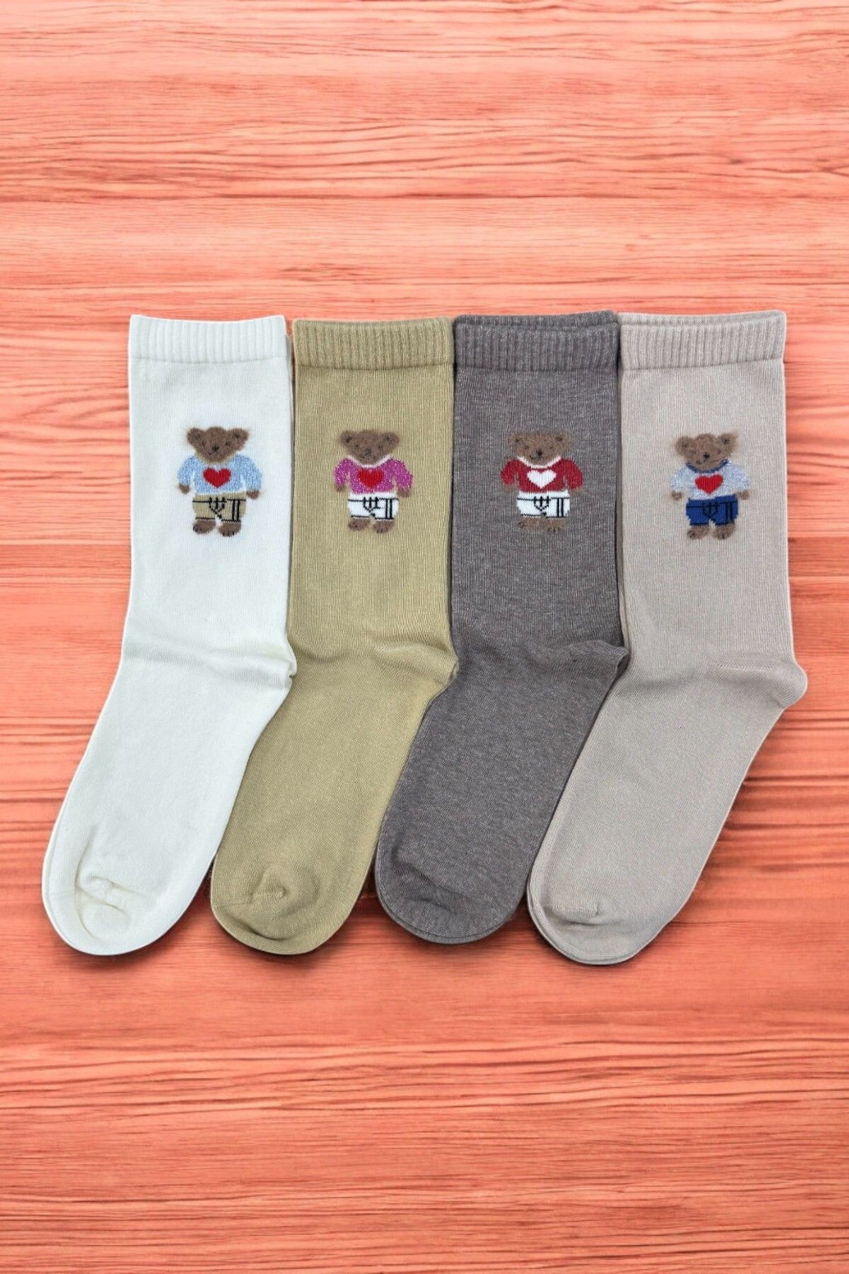 tibo-Premium Collection Teddy Bear Patterned 4-Piece Seamless Women's Short Socks 2