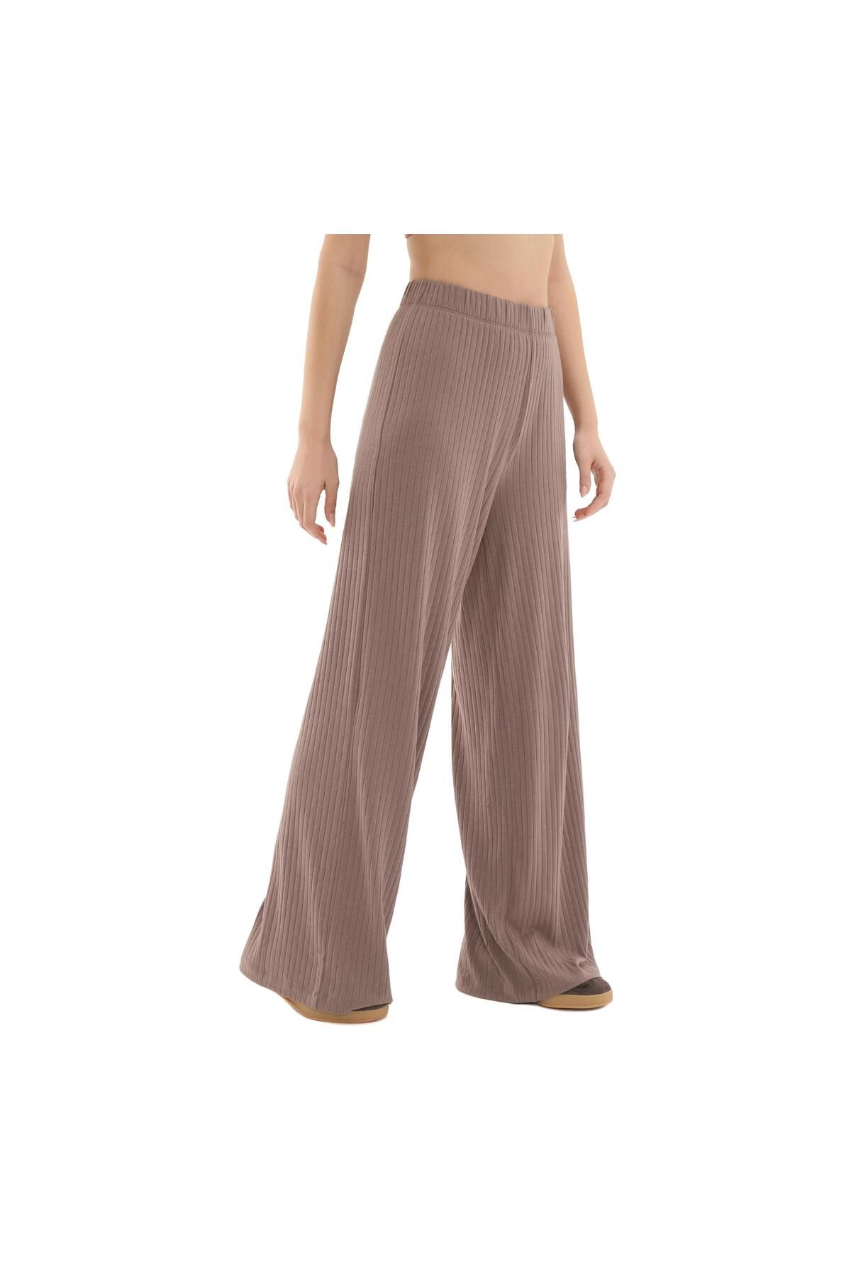 adidas-Jd0768-K Women's Ess Wr Pant, Six Stripe and Coffee Color 3