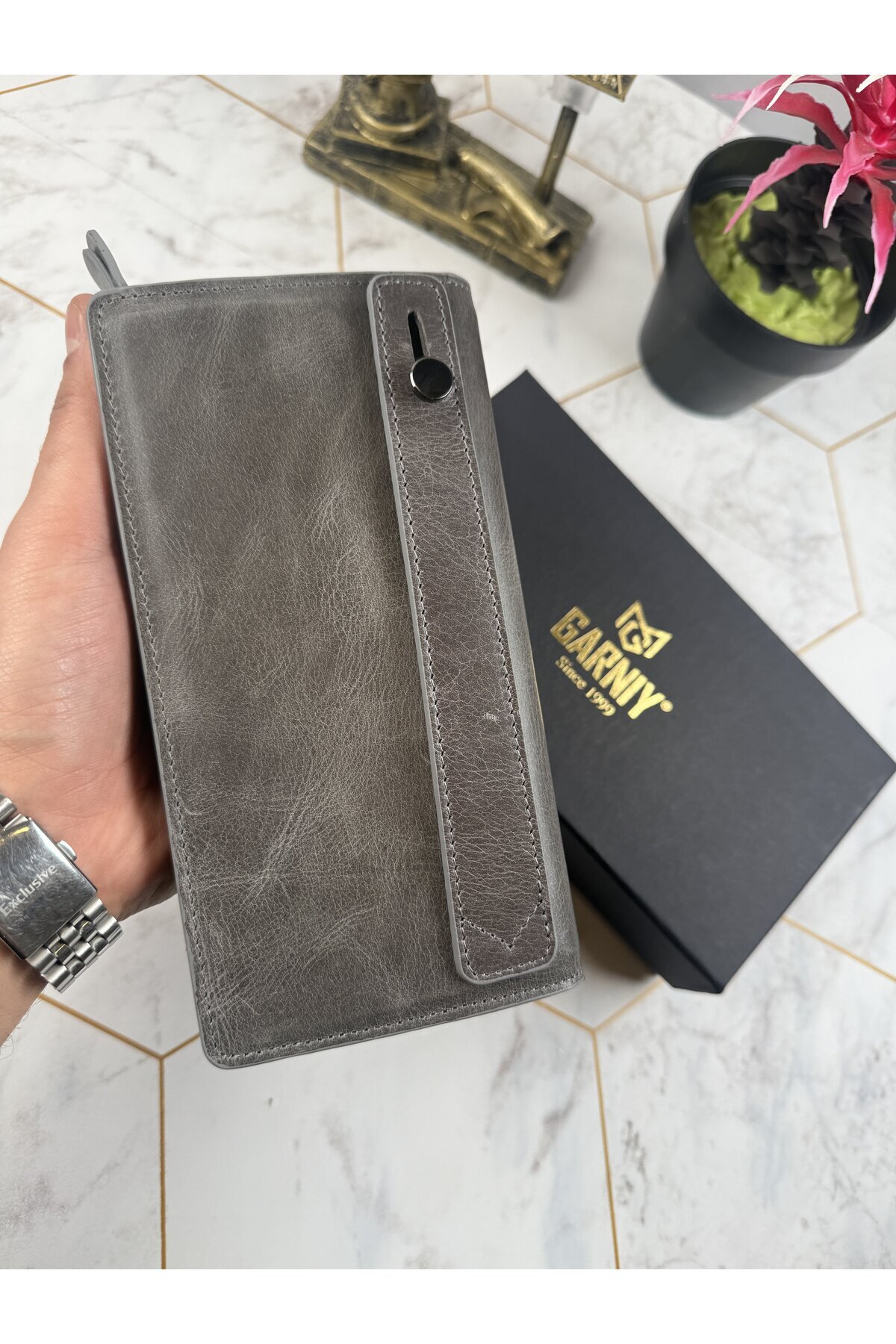 Garniy-Gray Wallet with Phone Compartment and Handle, Large Compartment 4