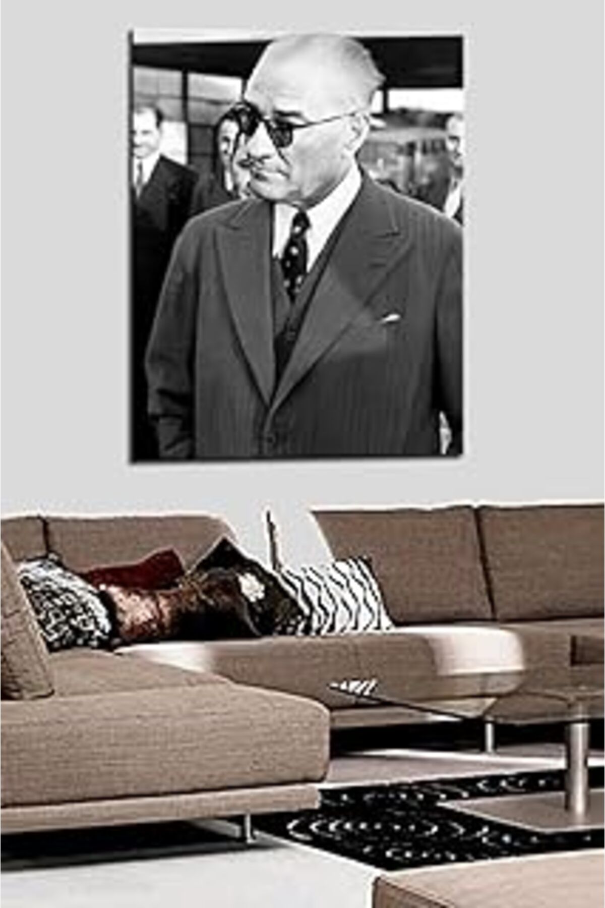 Pazarcan Talya Tablo Güneş Gözlüklü Atatürk. Zengin Içerik Için Mağazamızı Ziyaret Ediniz.. 50X70 No-10489