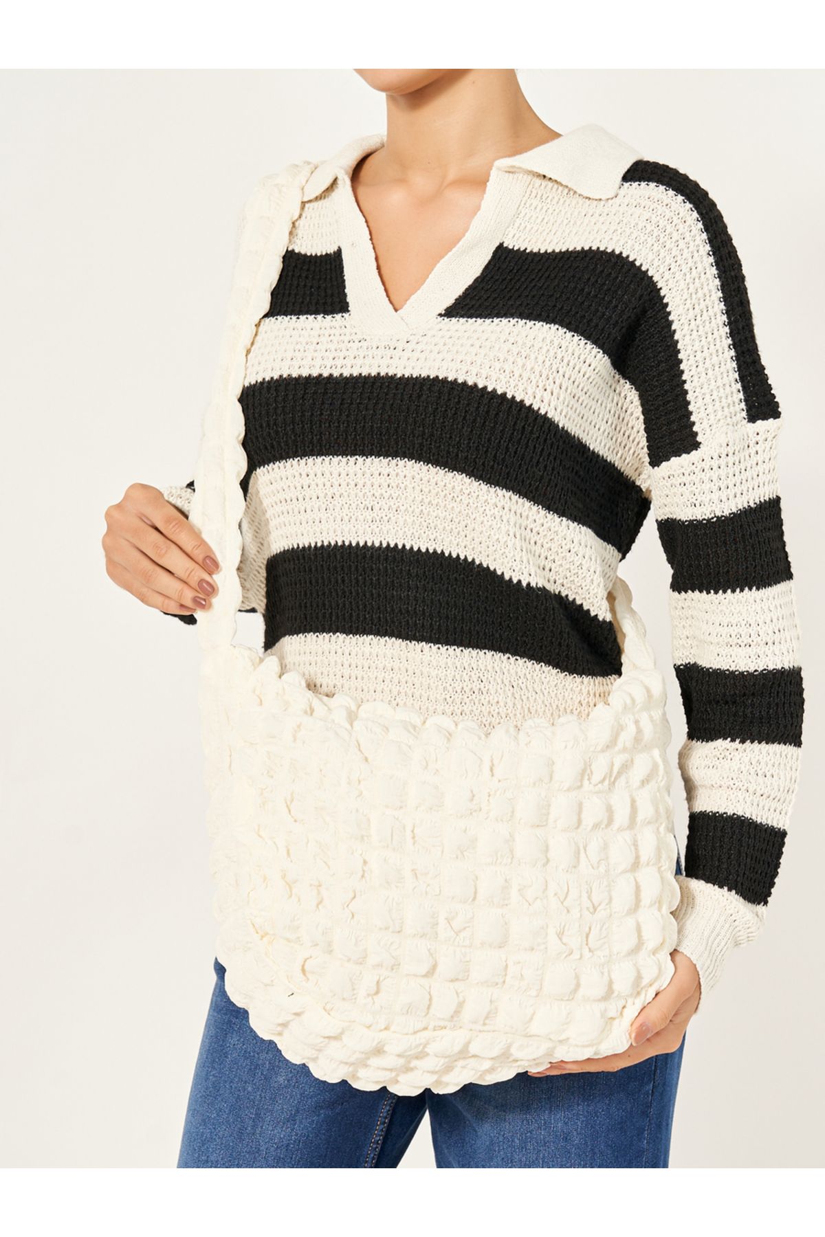 Styli-Textured Shoulder Bag with Zip Closure 3