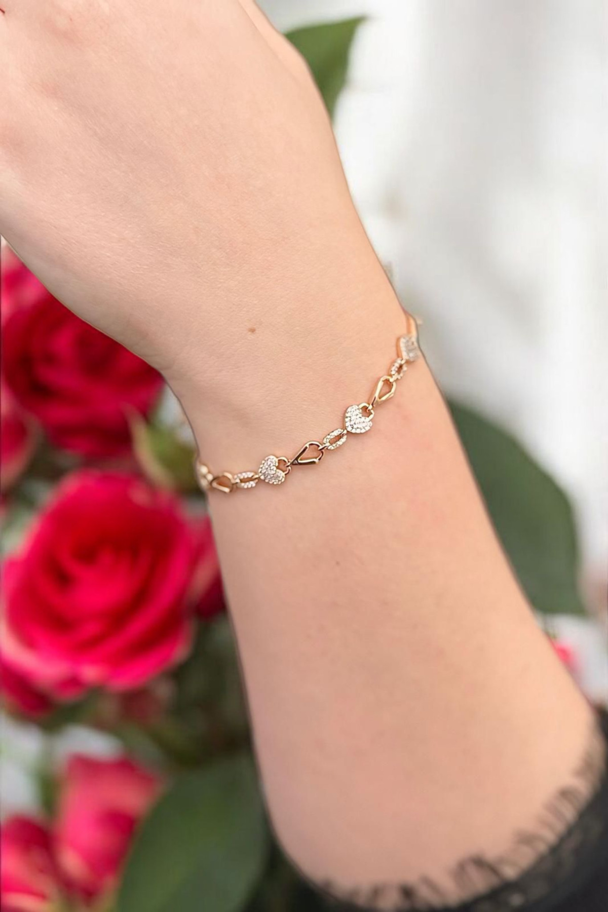 22k Gold Plated Heart Women Bracelet Decorated With Diamond Stones