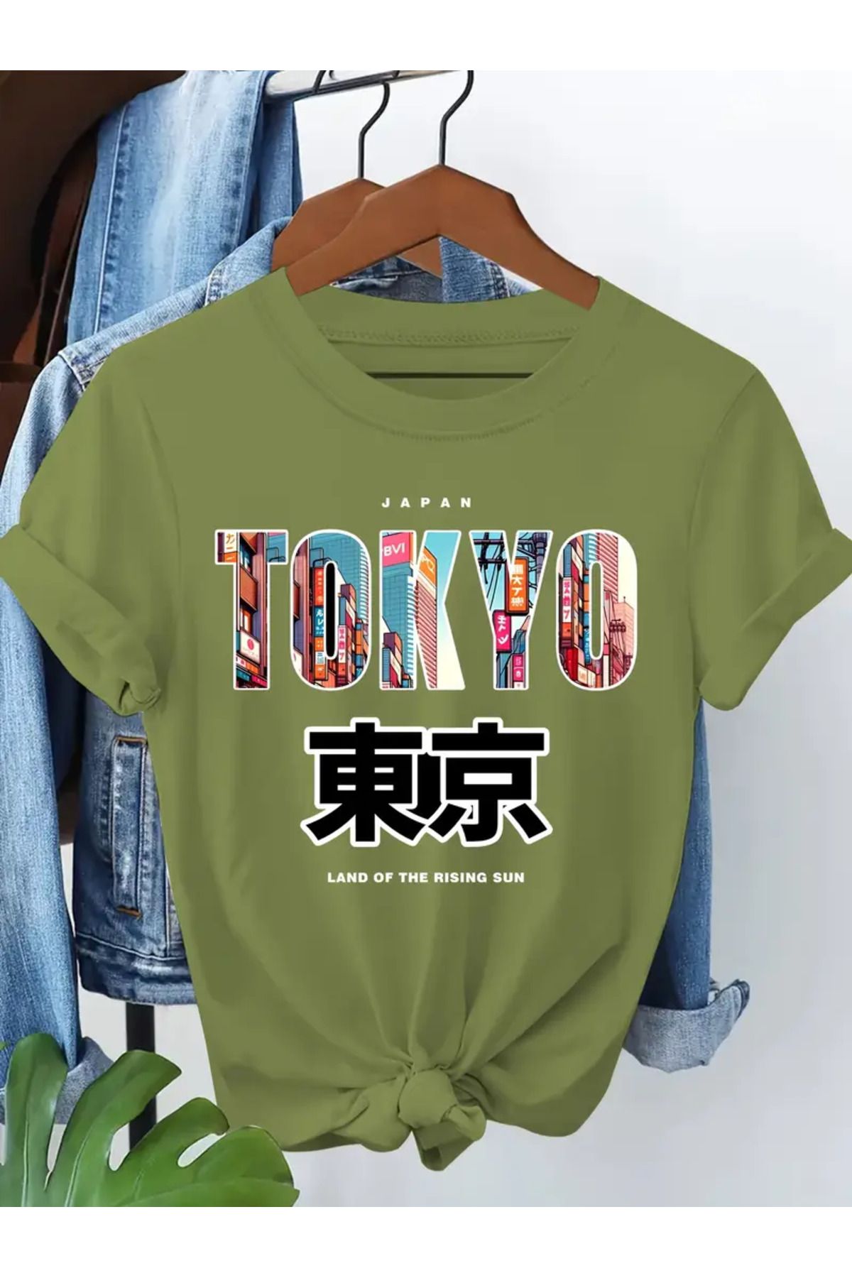 LEIVOR Tokyo Baskılı Kadın T-shirt