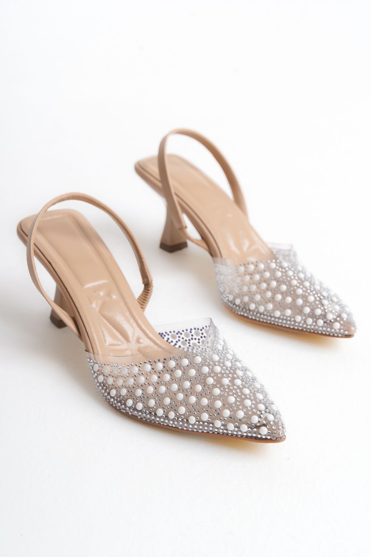 TRENDYOL SHOES-Beigefarbene Damen-Abendkleid-High-Heels aus Vinyl mit Perlendetails und offenem Rücken und Strasssteinen TAKSS25TO00007 6