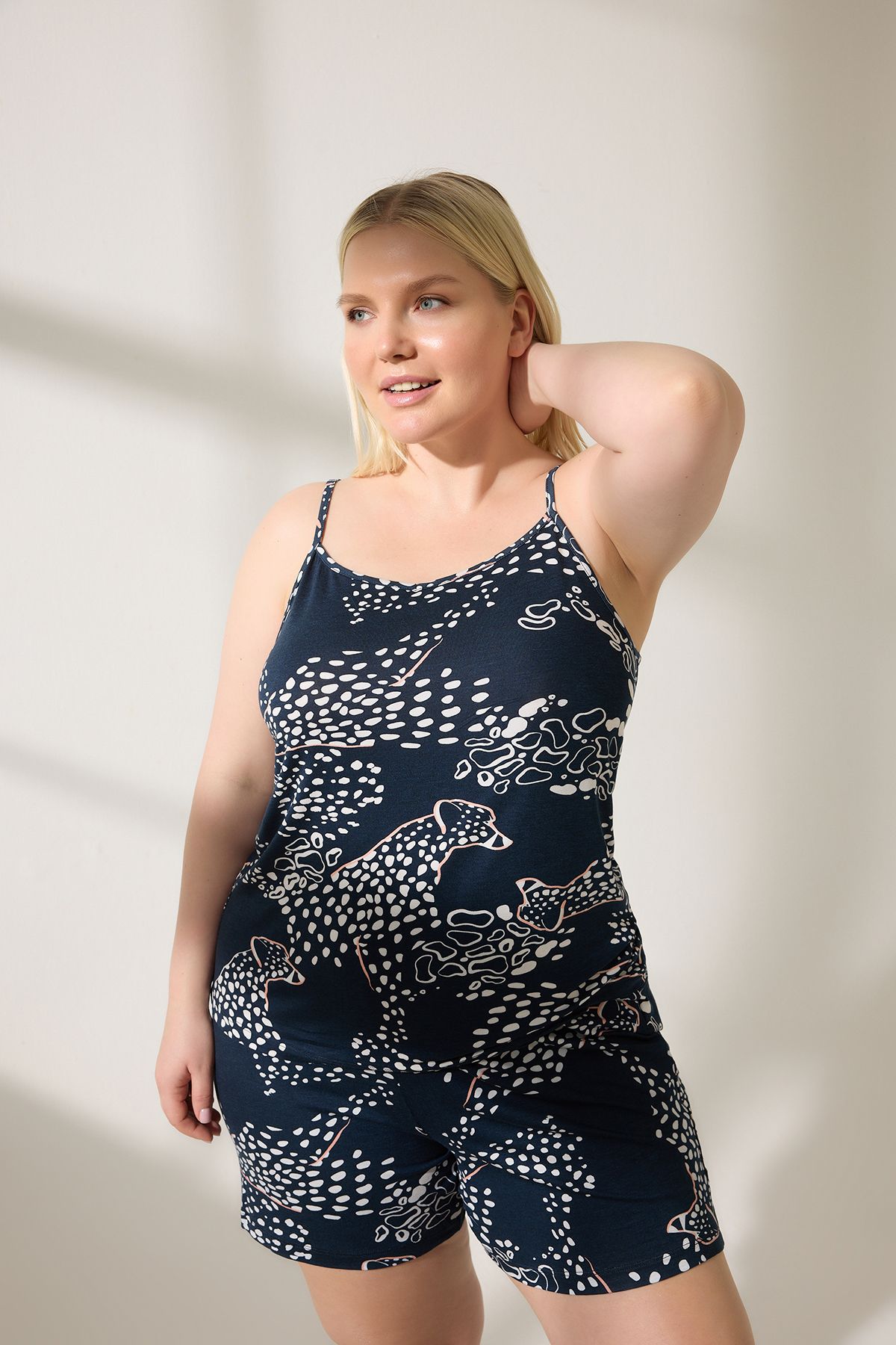 Trendyol Curve Granatowy, Koronkowy, Dzianinowy Komplet Piżamowy Z Wzorem Psa Kobieta - 5XL