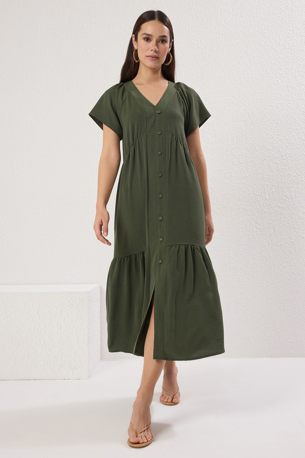 Trendyol Collection Khaki Plain Midi Woven Dress Kobieta - 40